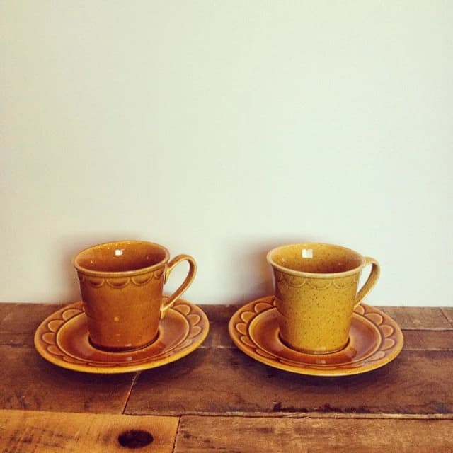Pair of Homer Laughlin Golden Harvest mugs and saucers from the 1960s - fabulous mad men style. - image 3