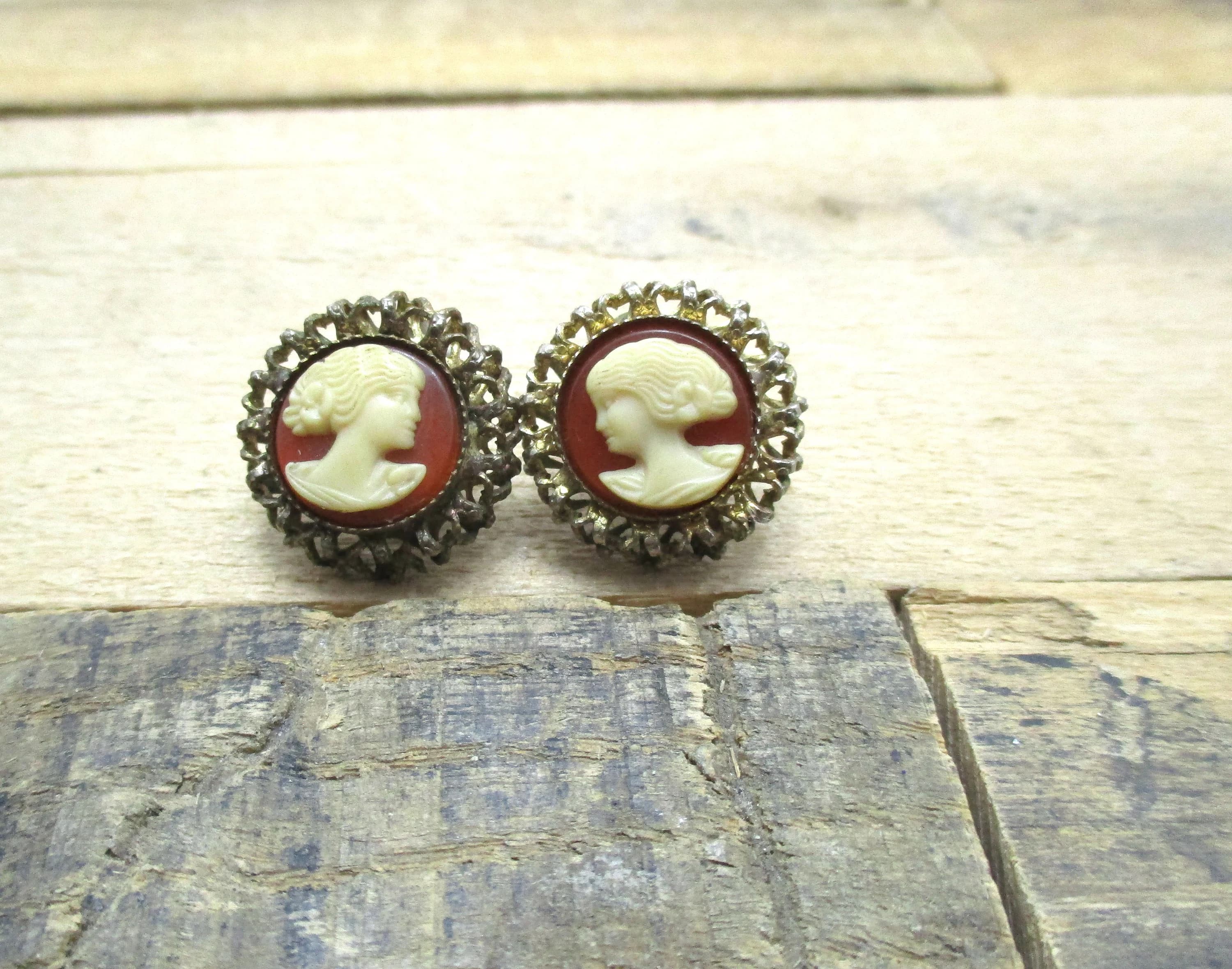 1930s Cameo Earrings - Beautiful Cameos Featuring a Women with a Flower in Her Hair. - image 4