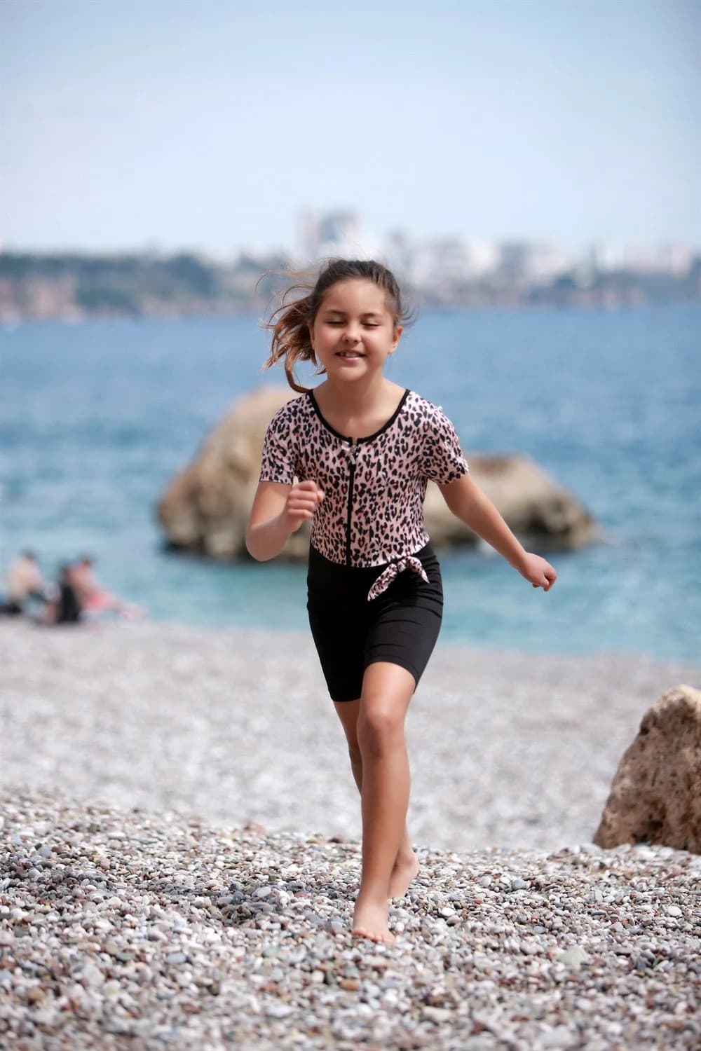 Size 7-8Y, Leopard 1-piece Swimwear Modest Teenager Kids Girls Swimsuit Covered Beachwear Burkini, Sun protection, w Hijab