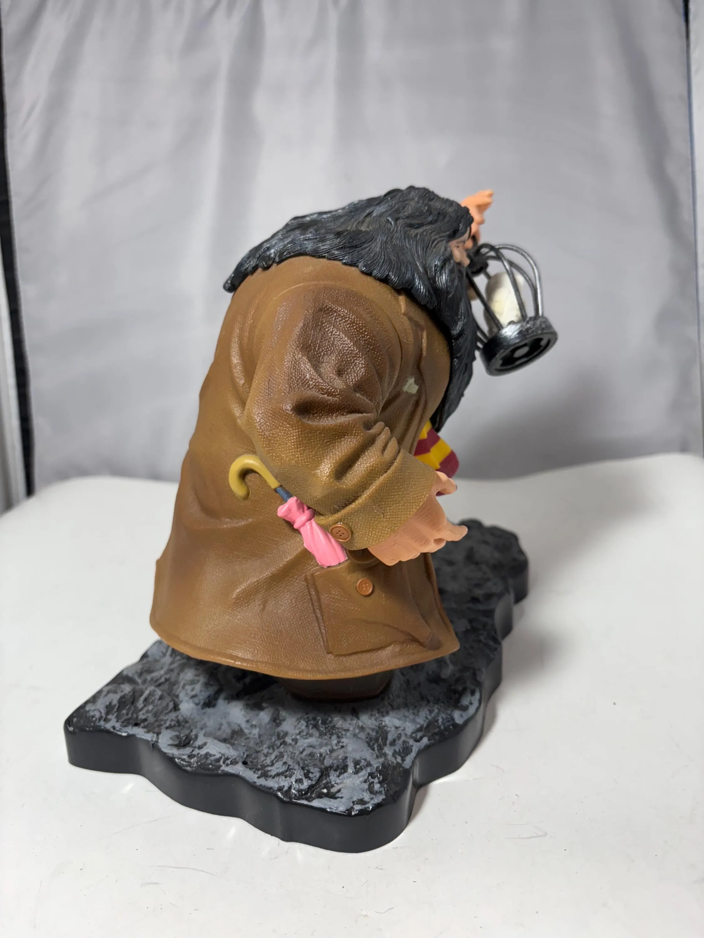 Vintage wizard groundskeeper figure 2001 collectible, Mattel action figure, Harry potter, lantern accessory, display statue, kids room decor - image 4
