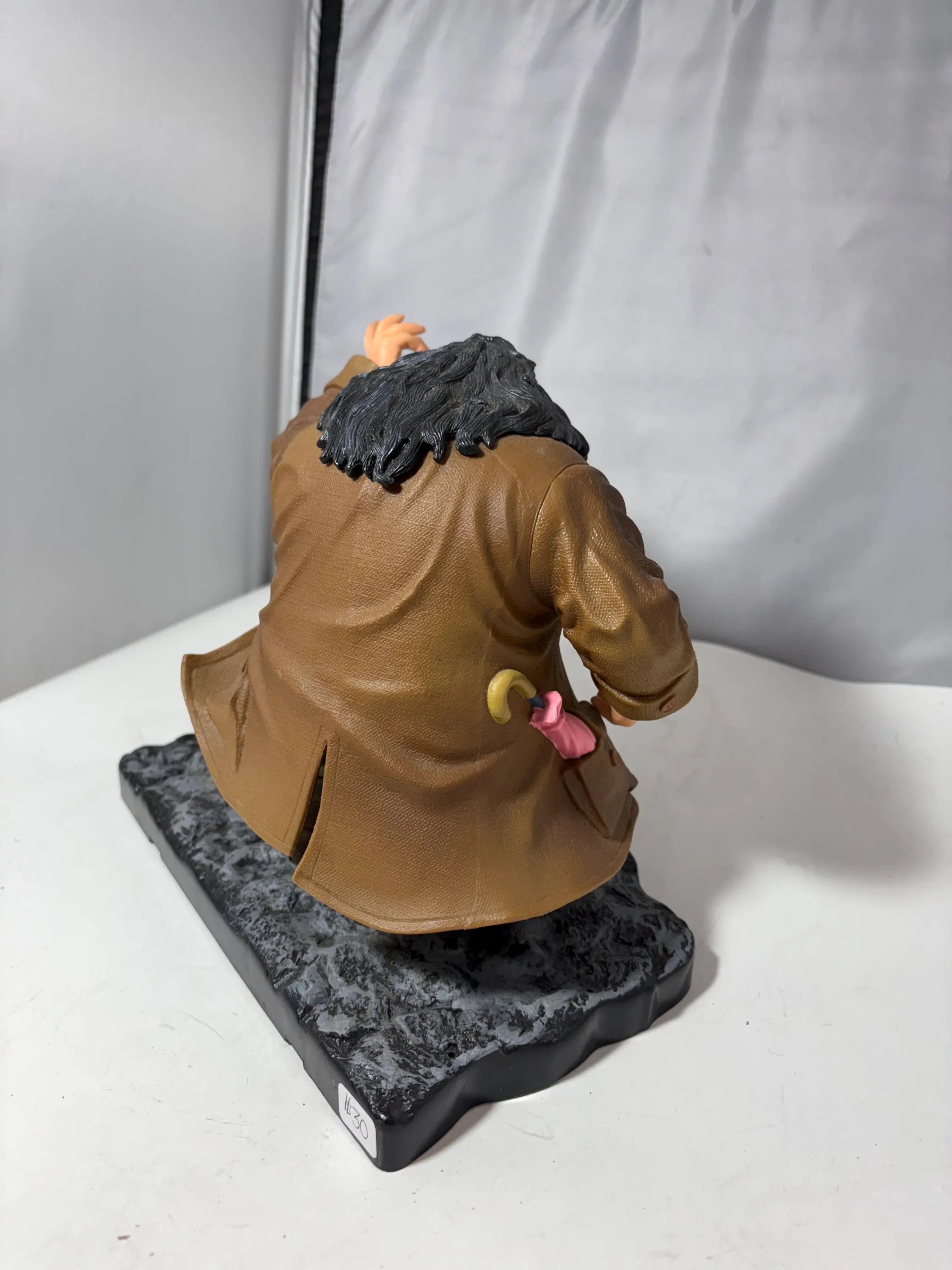 Vintage wizard groundskeeper figure 2001 collectible, Mattel action figure, Harry potter, lantern accessory, display statue, kids room decor - image 5