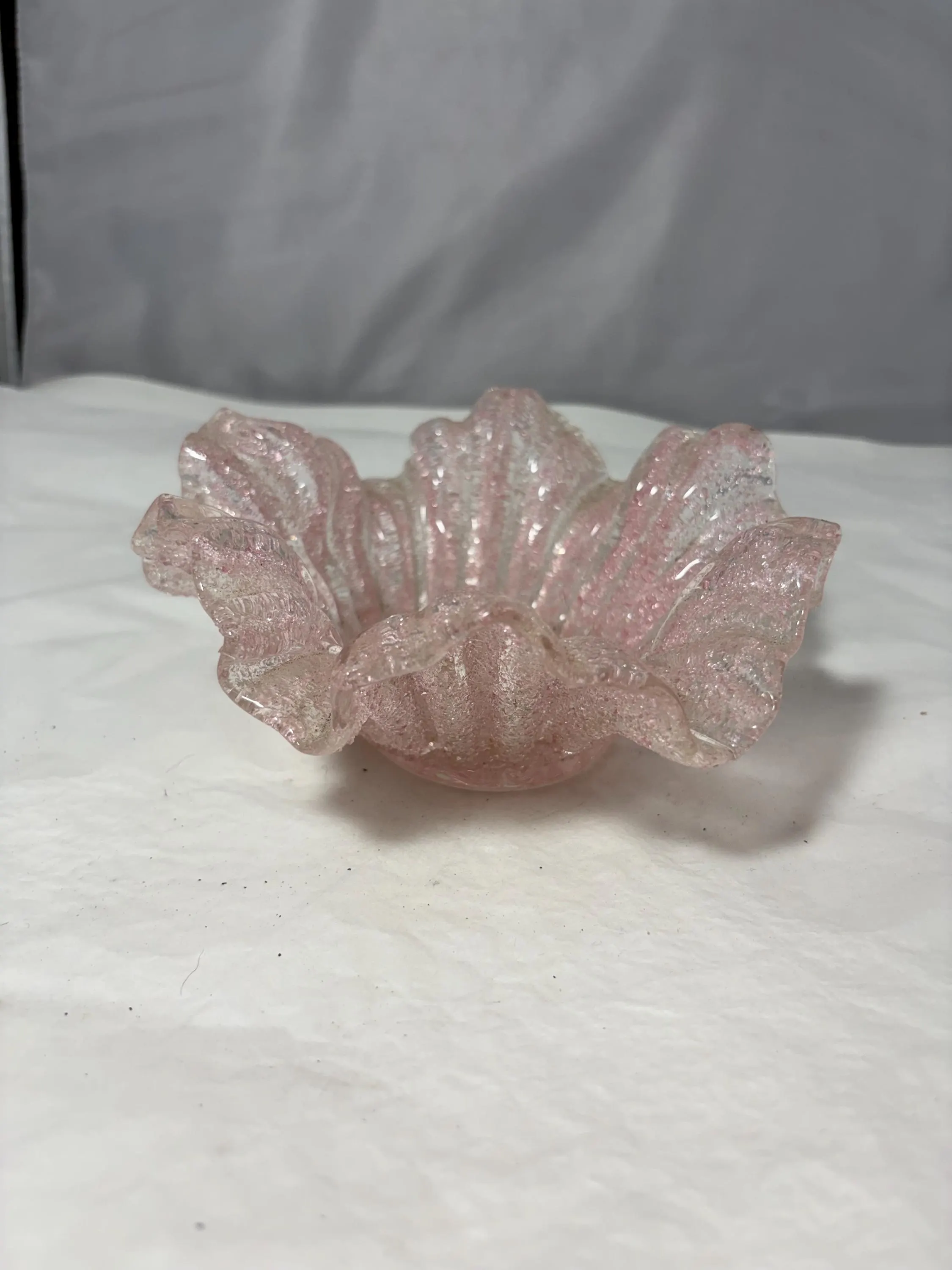 Vintage Pink Ruffled Art Glass Bowl, hand blown glass, scalloped edge dish, cottagecore decor - image 3