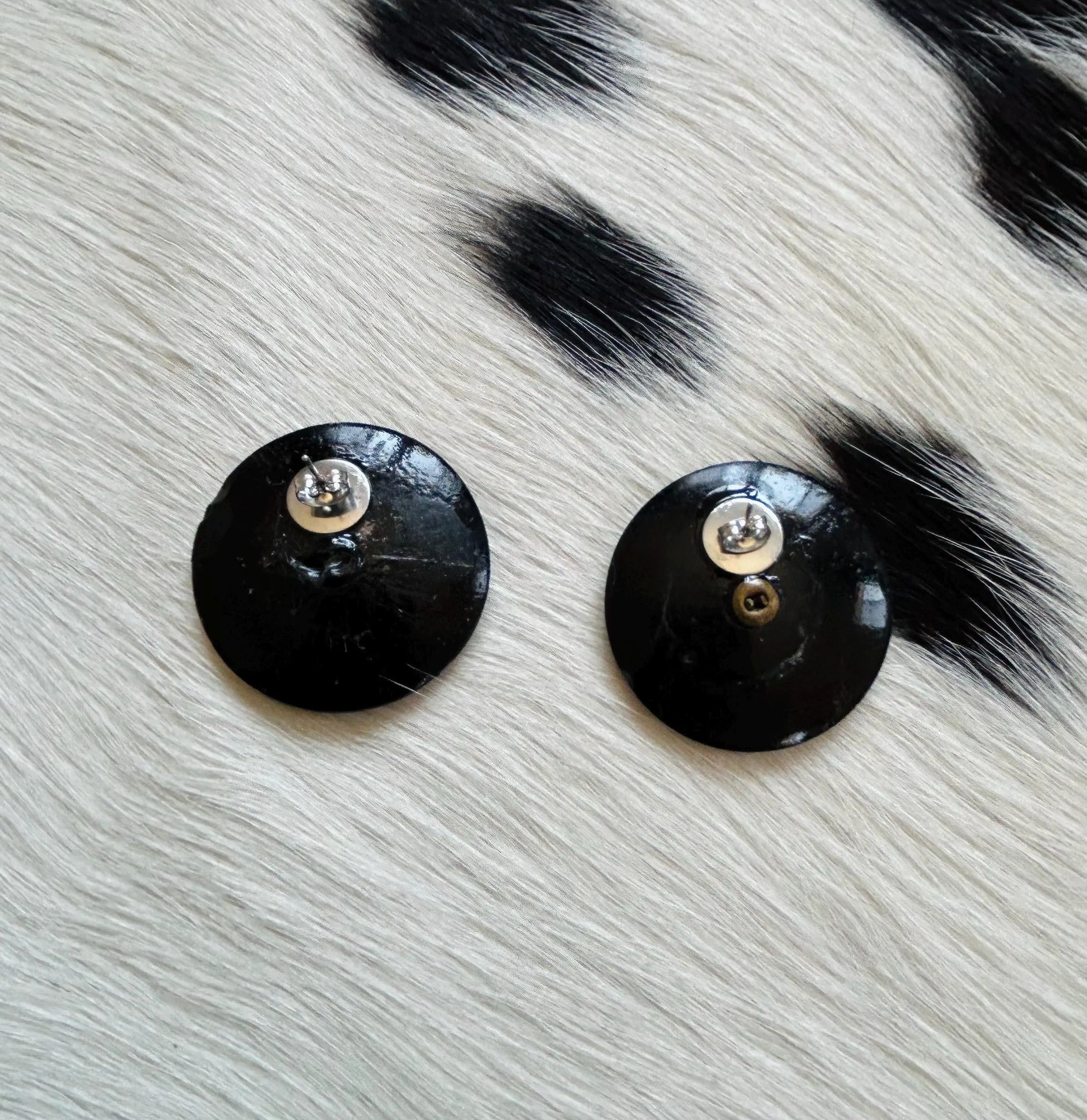 Art Deco Black Glass Button Earrings: 1930s Upcycled Leaf Design - image 4
