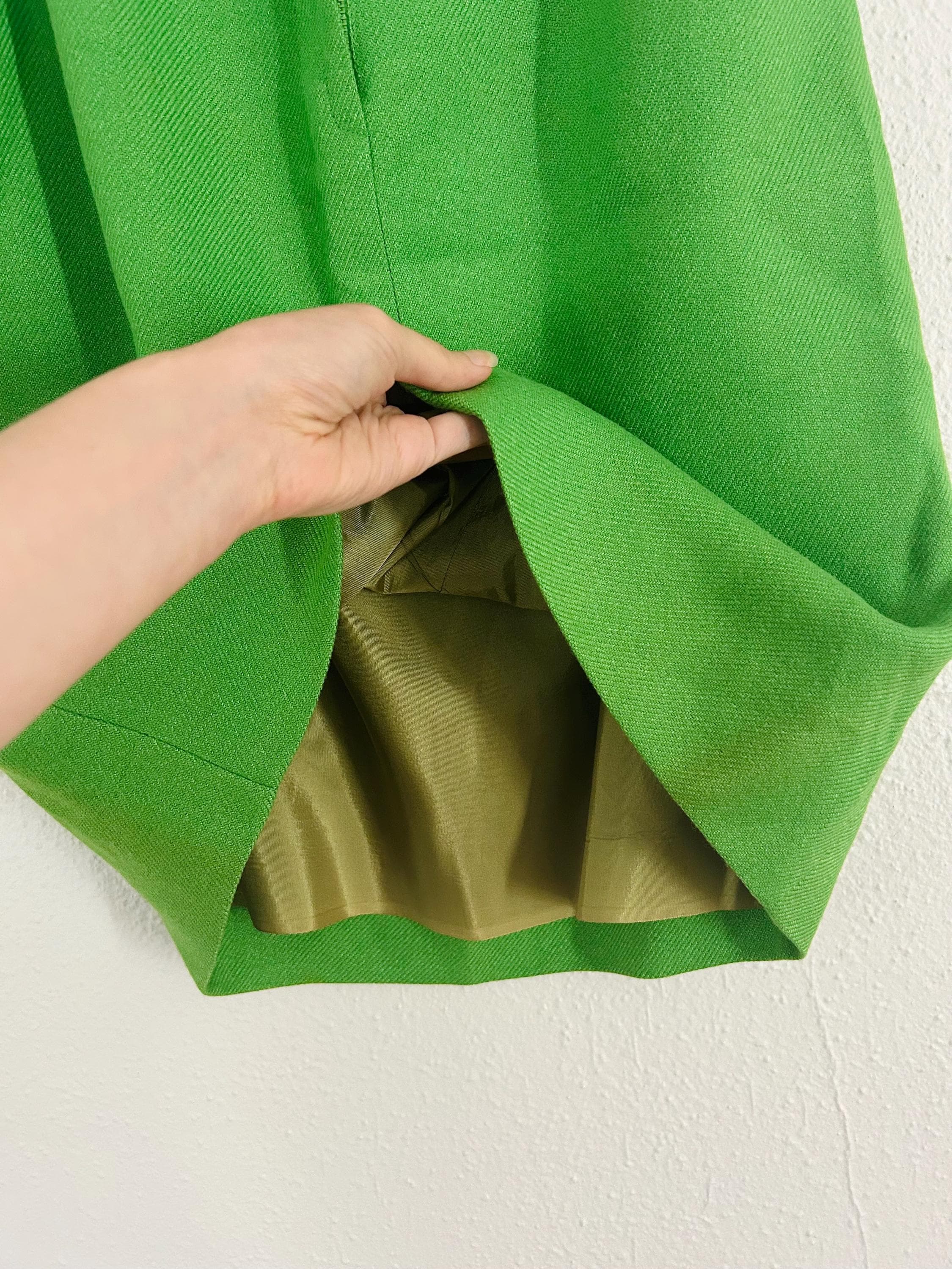 Vintage 60s mod lime green skirt wool blend suit - image 5