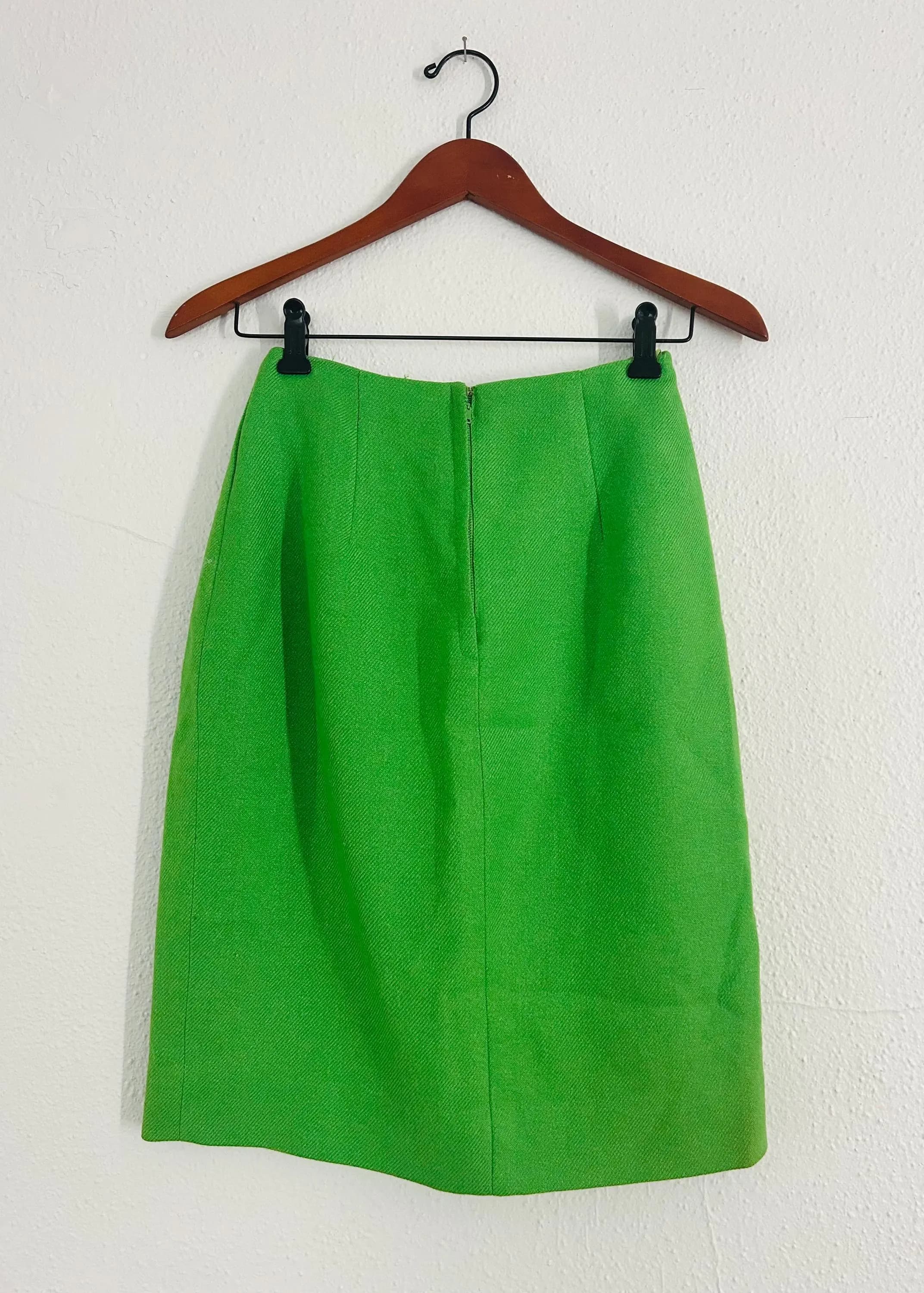 Vintage 60s mod lime green skirt wool blend suit - image 4