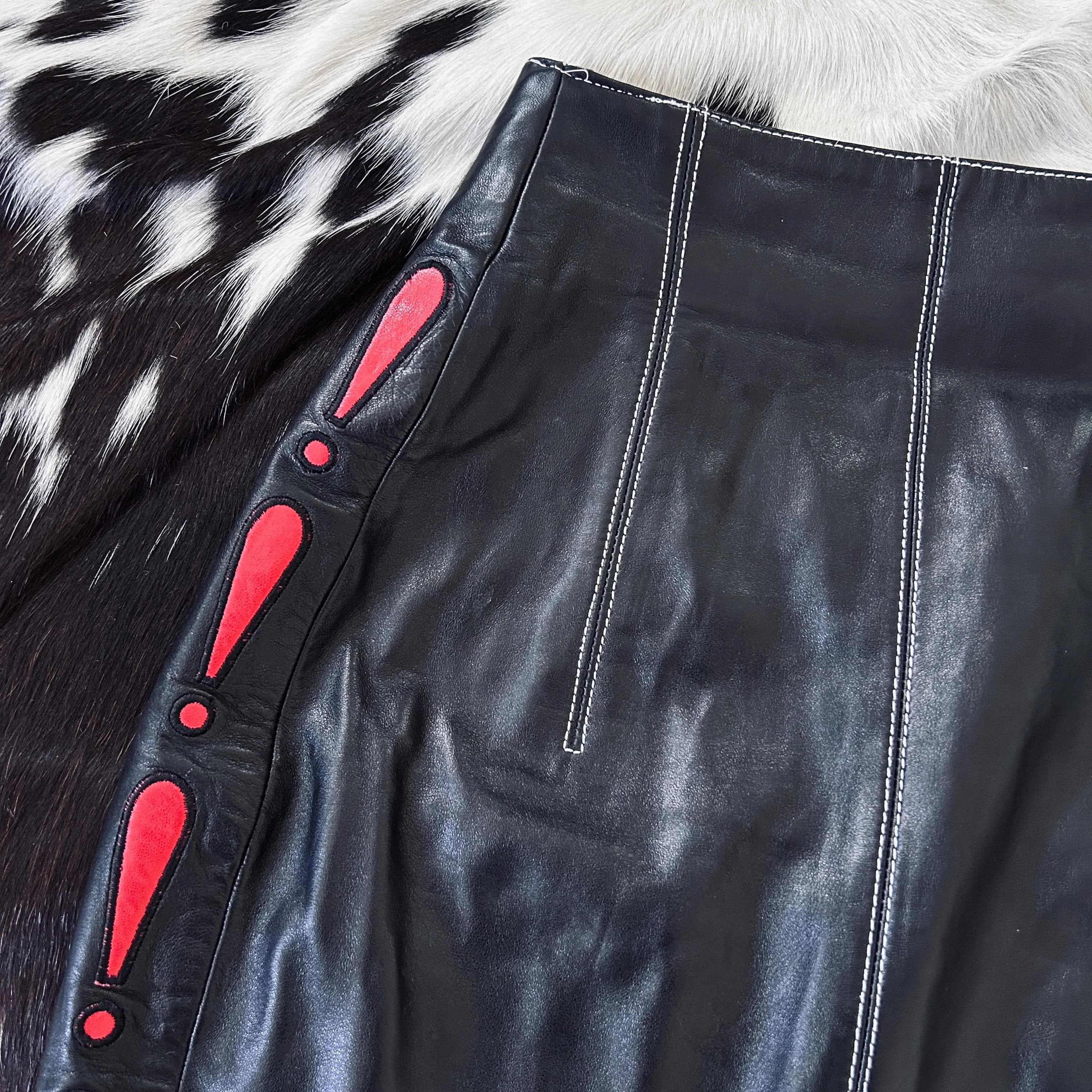 Designer 90s Escada genuine leather mini skirt - image 3