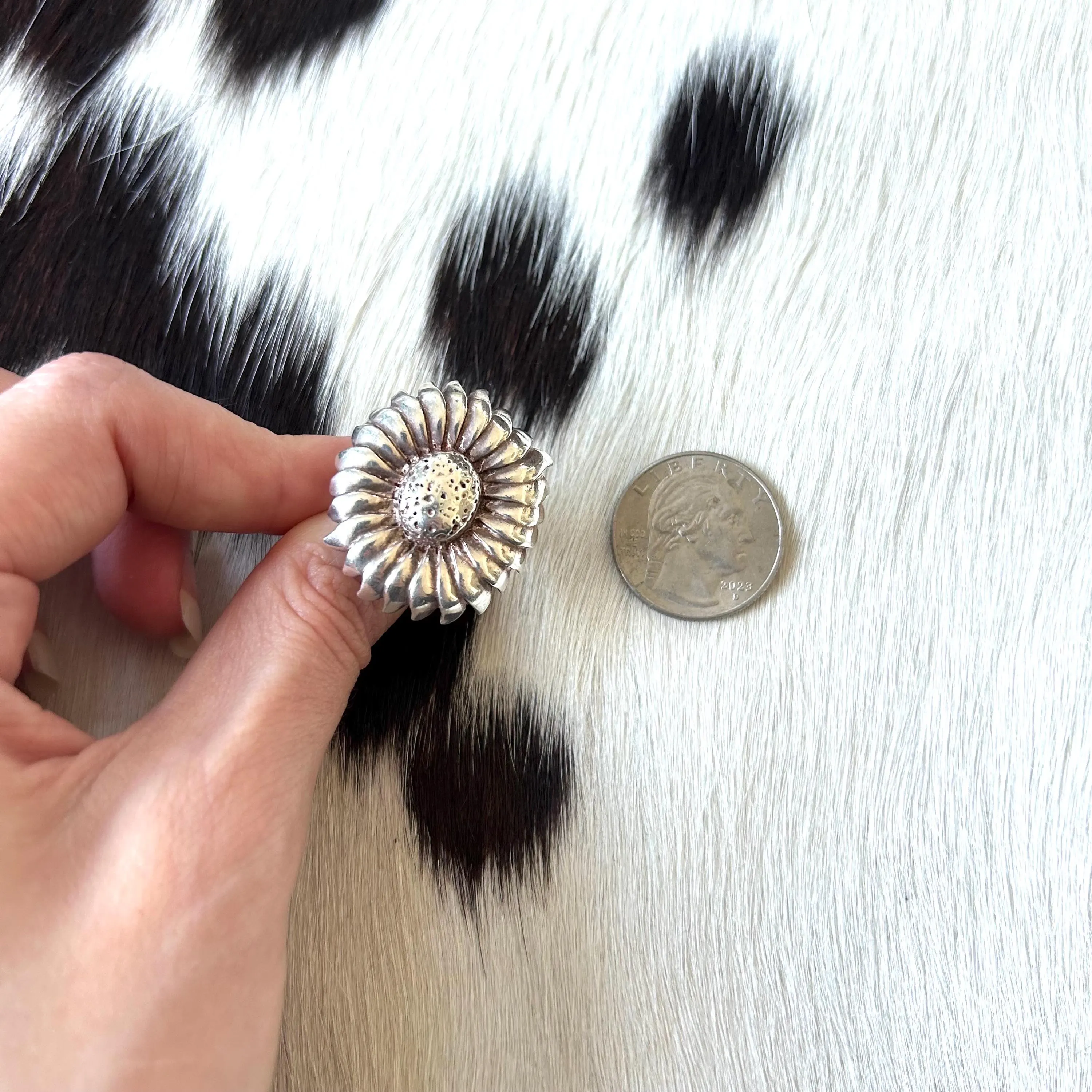 Vintage sterling silver daisy ring chunky large size 7 flower statement 90s Y2K - image 3