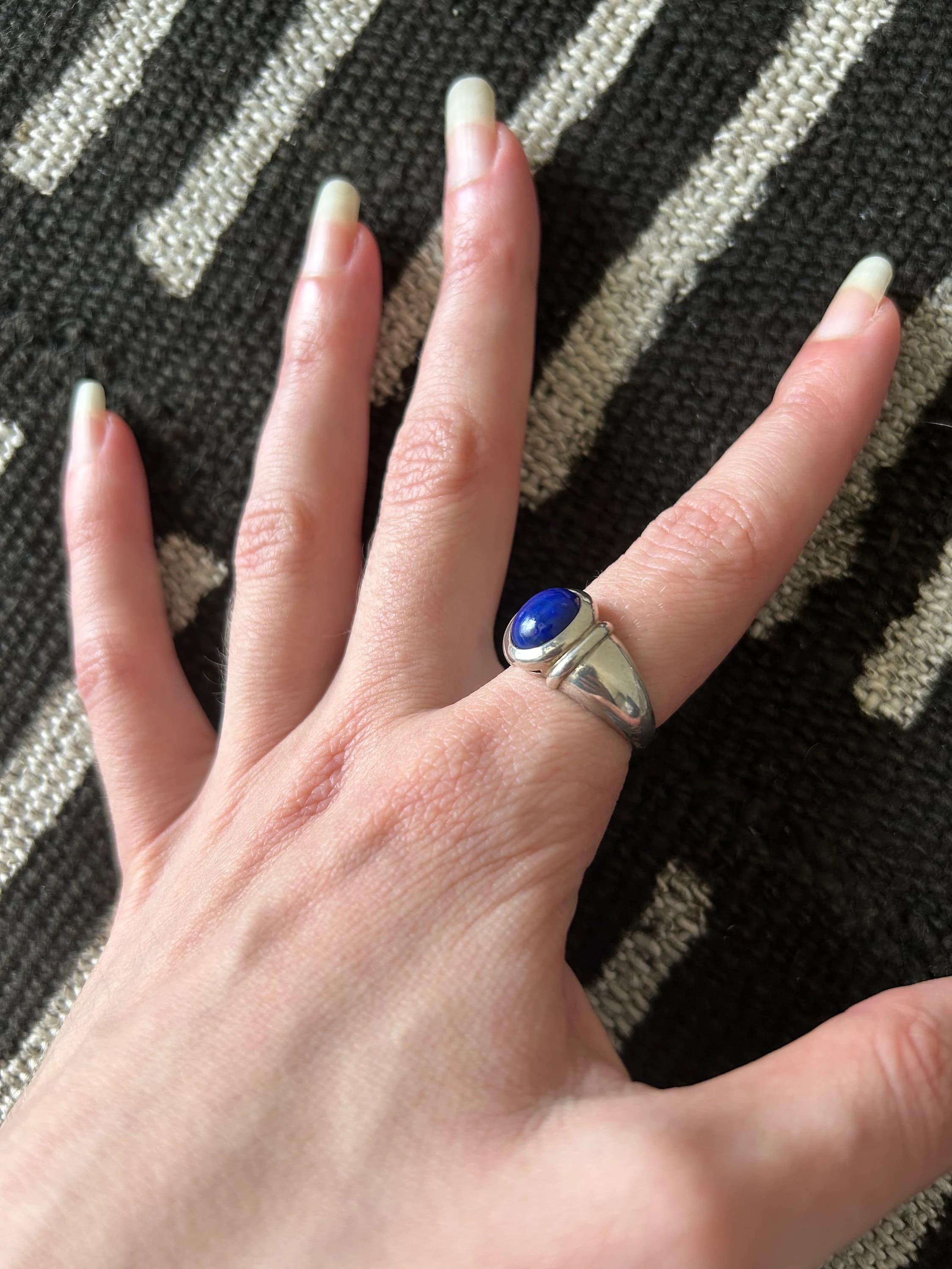 Vintage Sterling silver Lapis ring classic design cabochon blue round oval stone - image 2
