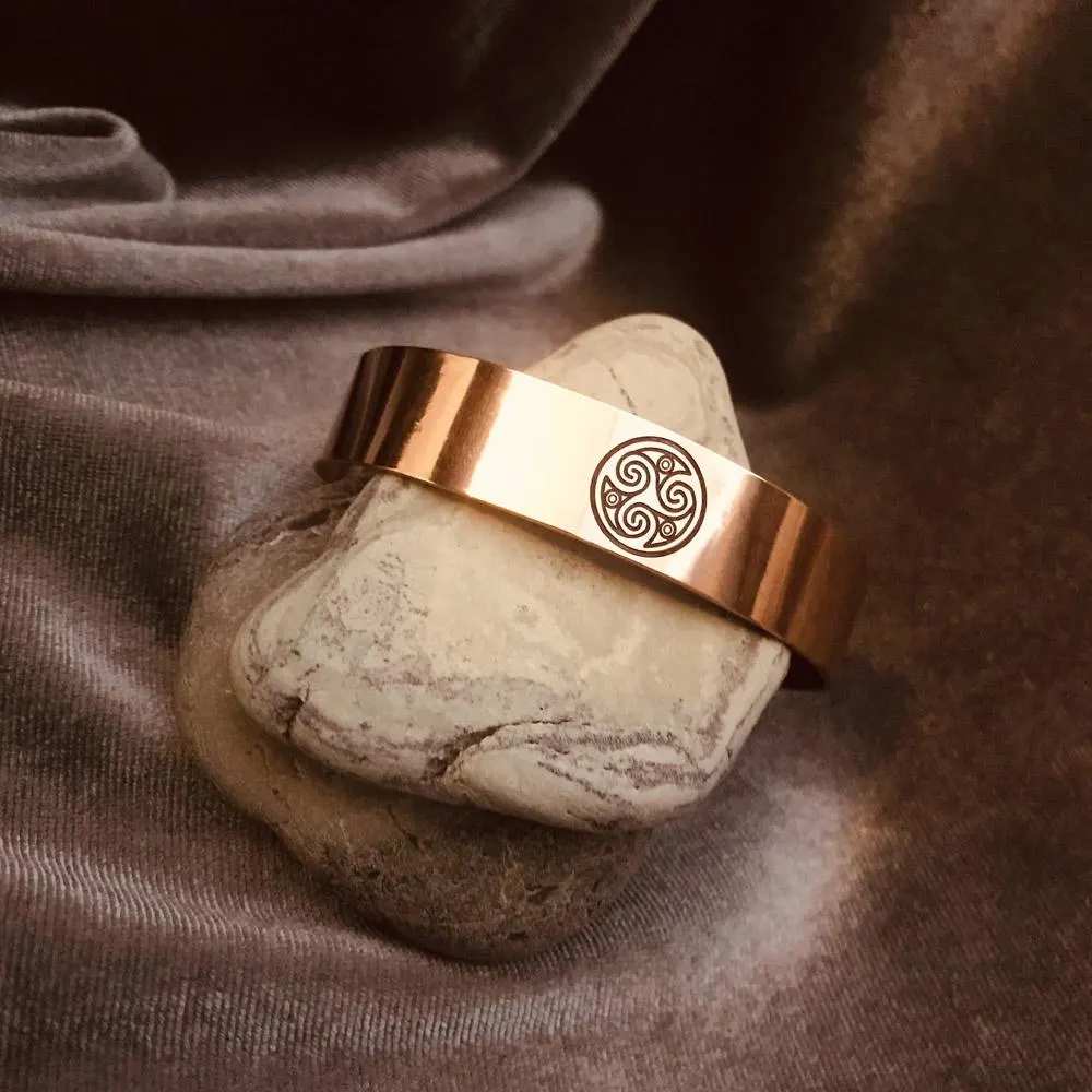 Spiritual Celtic gift set with a Triskelion copper bracelet, perfect for success and progress symbolism