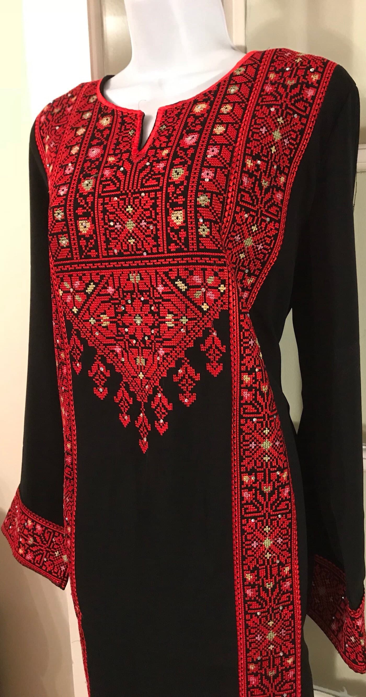 Black dress / Tobe / Thobe / Kaftan with Red and colourful Palestinian embroidery - image 4