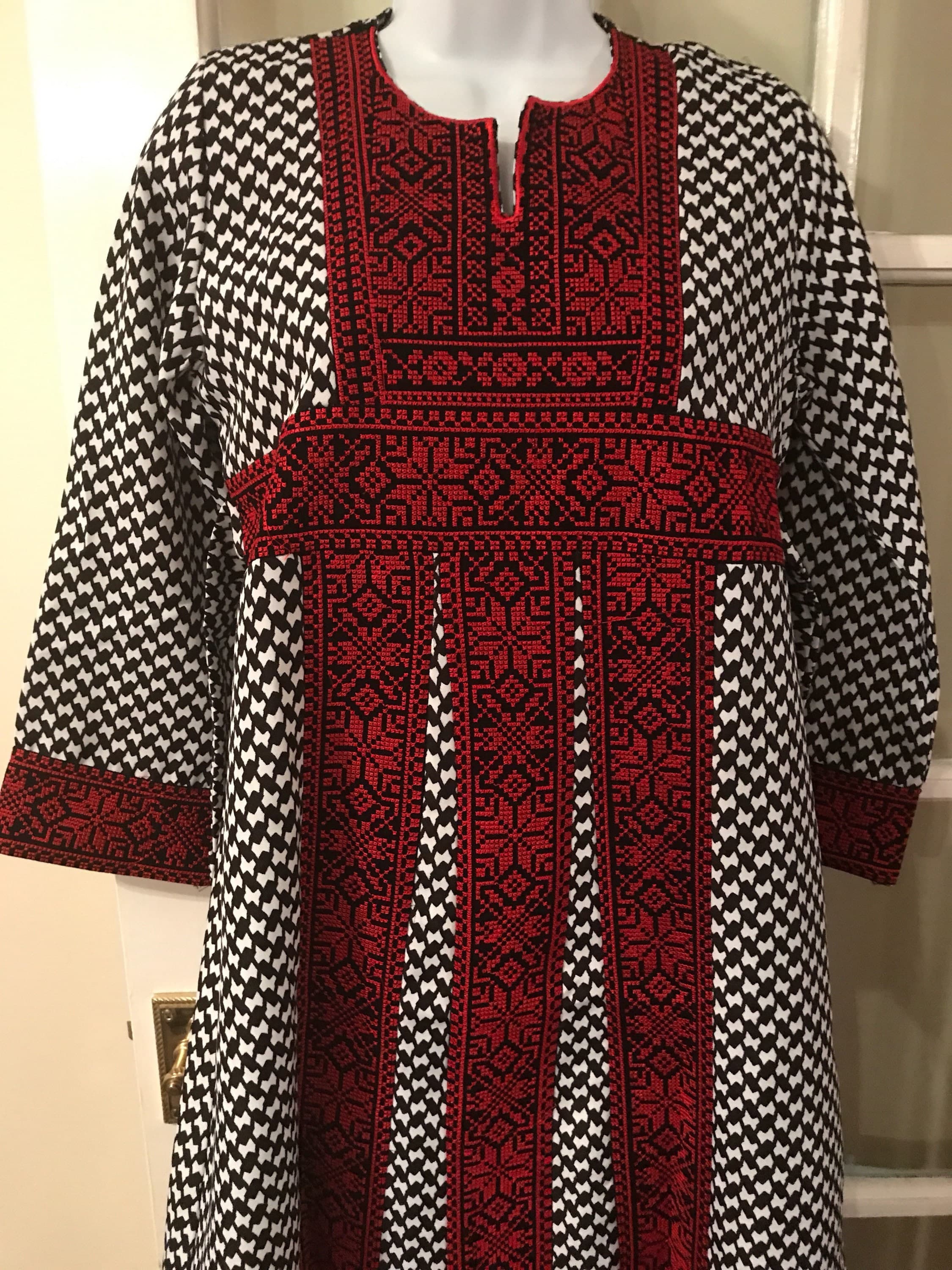Hatta / Kafieh / Kuffieh style Girls traditional Palestinian dress / Thob / Thoub / Thoube / Tobe / Toube with red embroidery / cross stitch - image 5