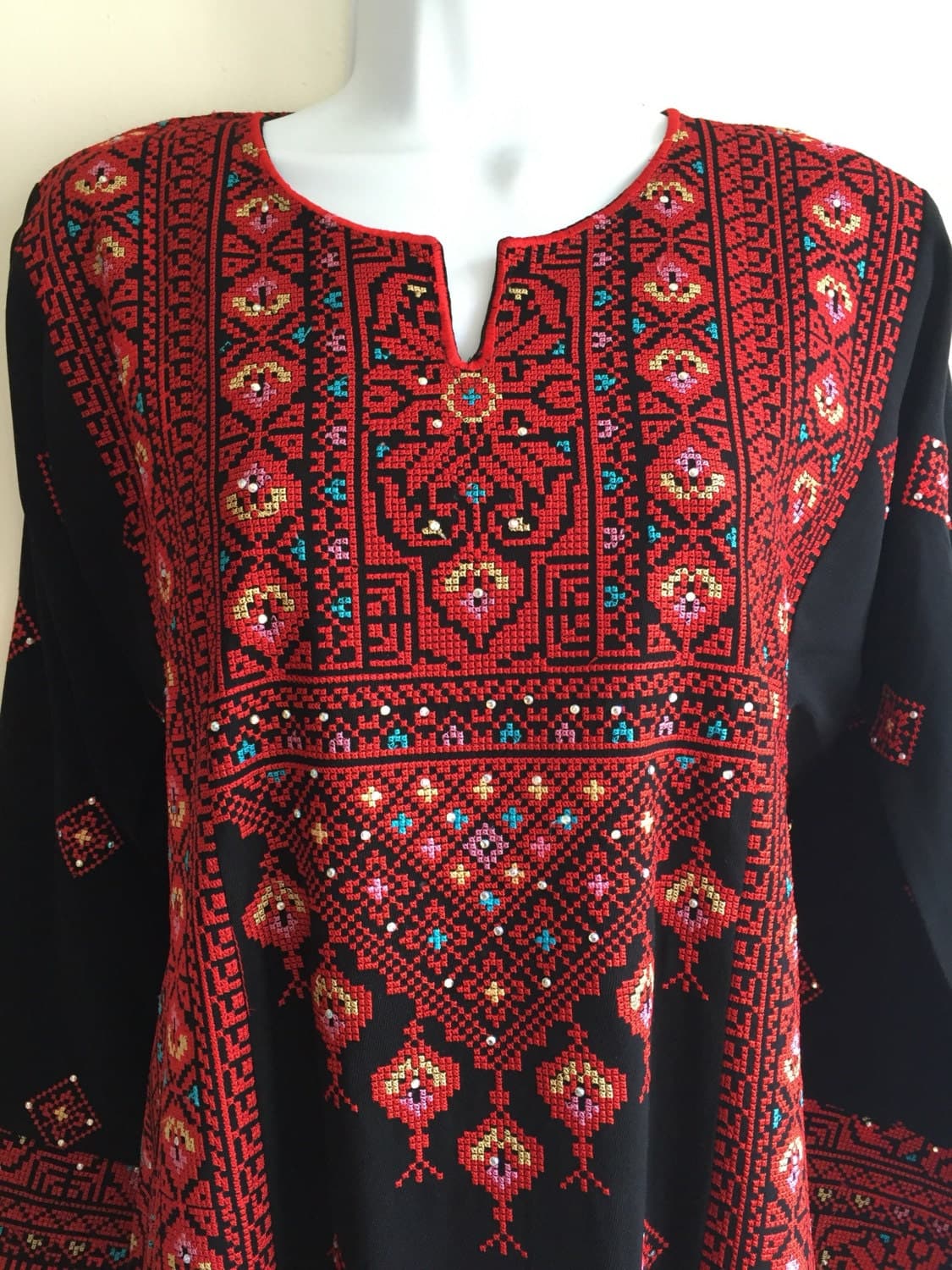 Black Dress kaftan / Tobe / Thobe / Thob with bautiful red Palestinian Cross Stitch / Embroidery - image 3