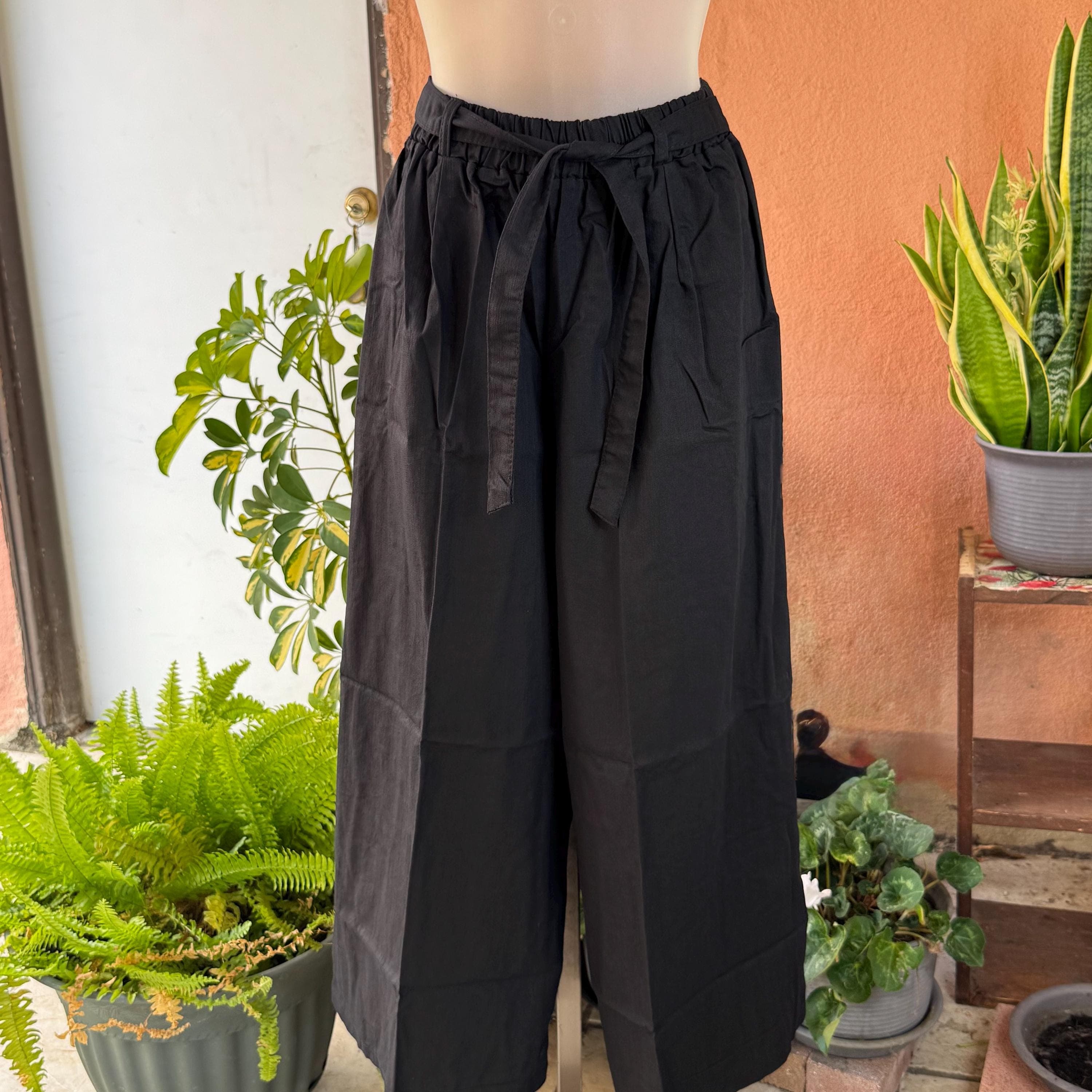 BLACK Cotton Loose Wide Leg Cropped Pants Free Size Fits Small-Medium