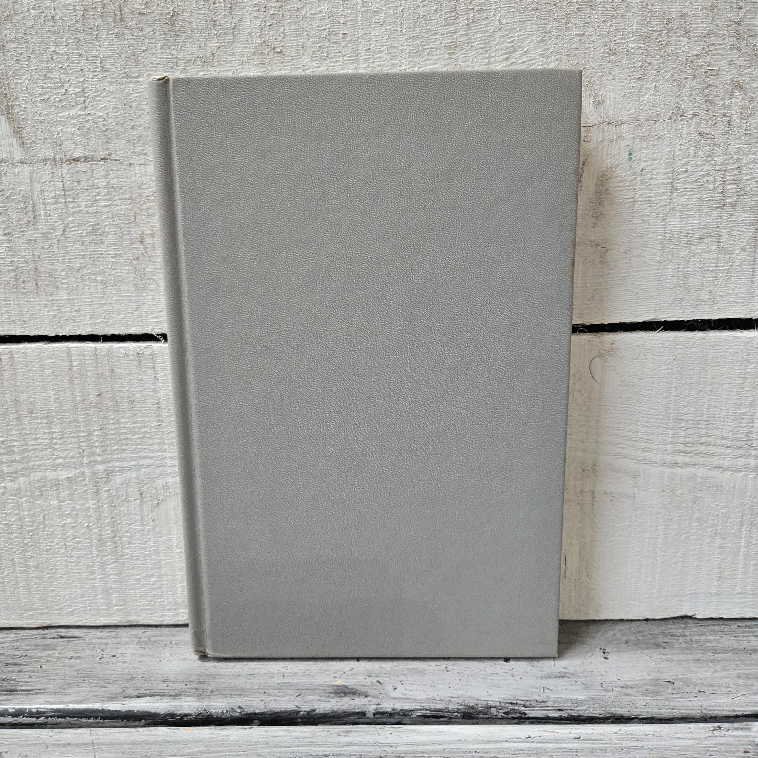 The Country House Burglar by Michael Gilbert 1955, vintage grey book, gray book vintage, Michael Gilbert book, vintage Country House Burglar - image 5
