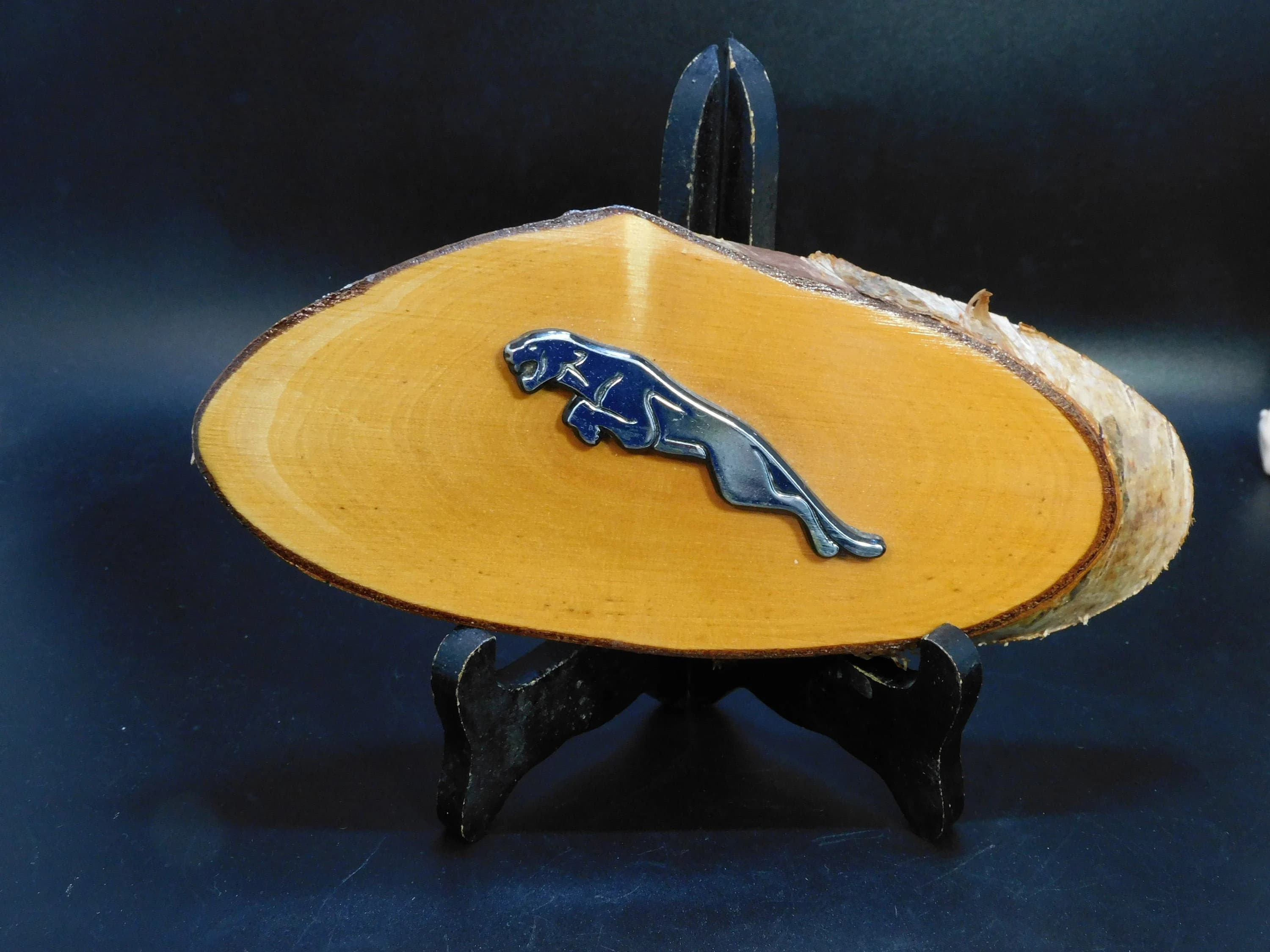 Jaguar car mascot on plaque, wall hanging,man cave, office desk