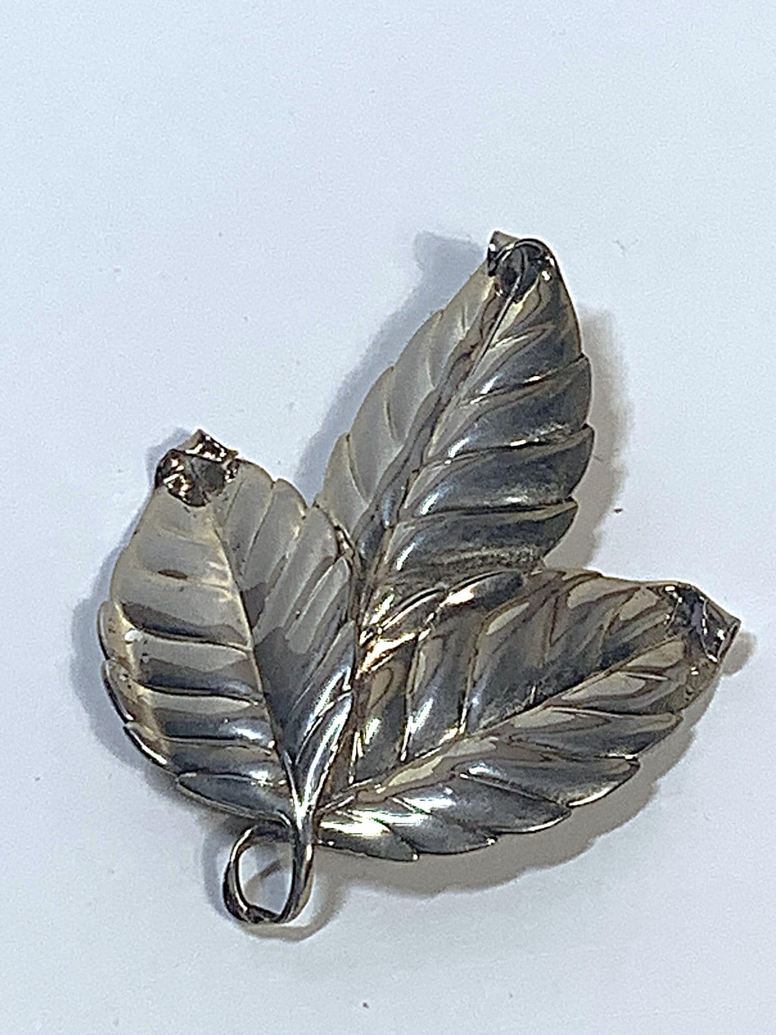 Mid Century Old Crest Signed Sterling Three Leaf Brooch Pin GK Co Goldberg-Kirschman Co