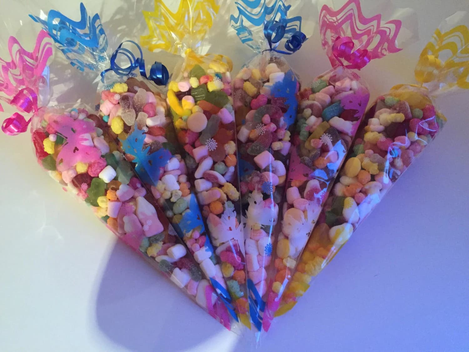 Medium Mixed Sweet Cones