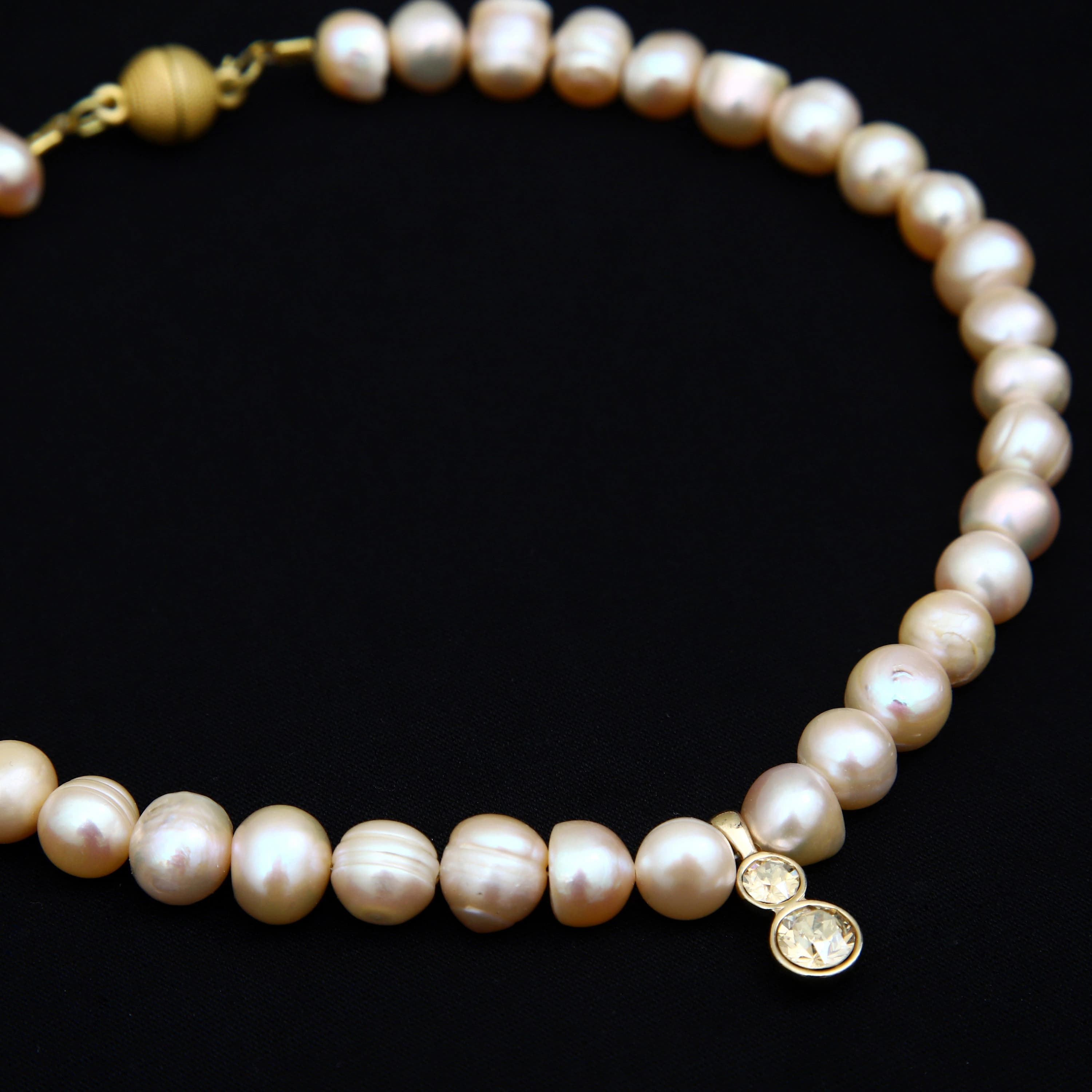 PINK PEARL NECKLACE / Handmade