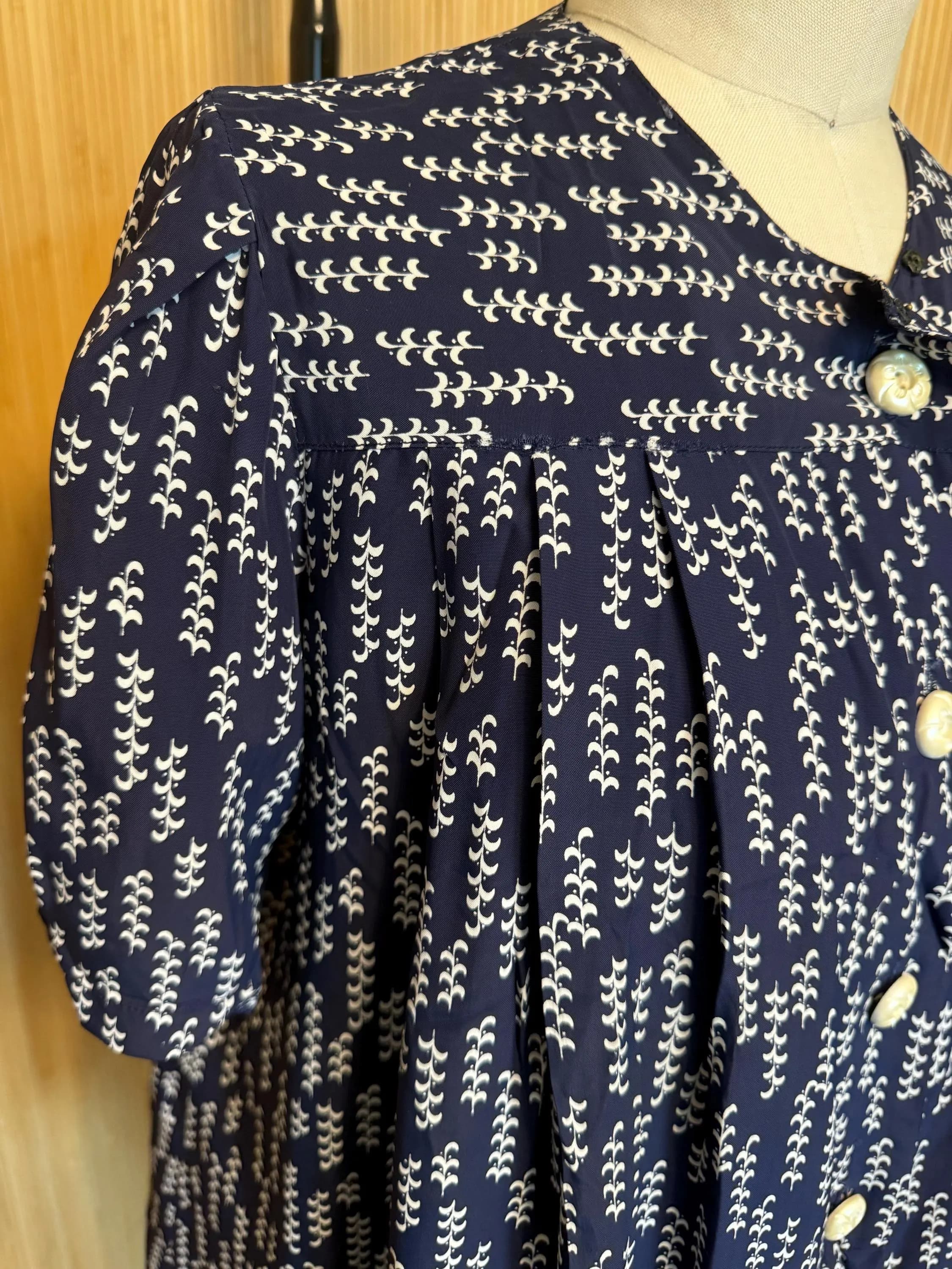 Vintage Maternity Blouse by Marian Sue Frocks - image 5