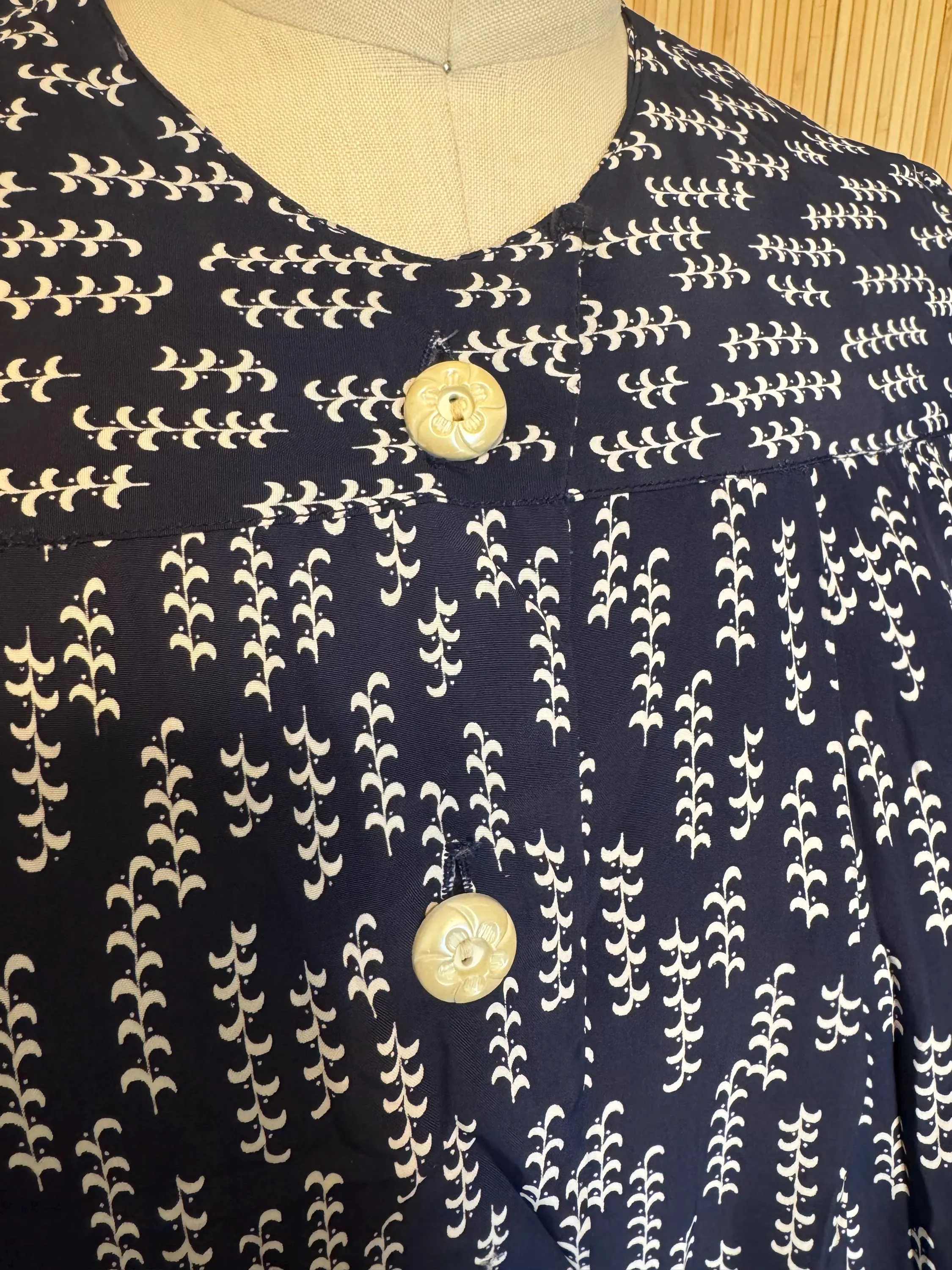 Vintage Maternity Blouse by Marian Sue Frocks - image 3