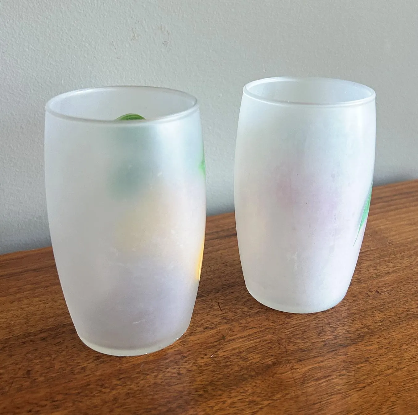 Vintage Bartlett Collins Gay Fad Handpainted Fruit Frosted 12 oz Barrel Glasses - Set of 2 - image 3