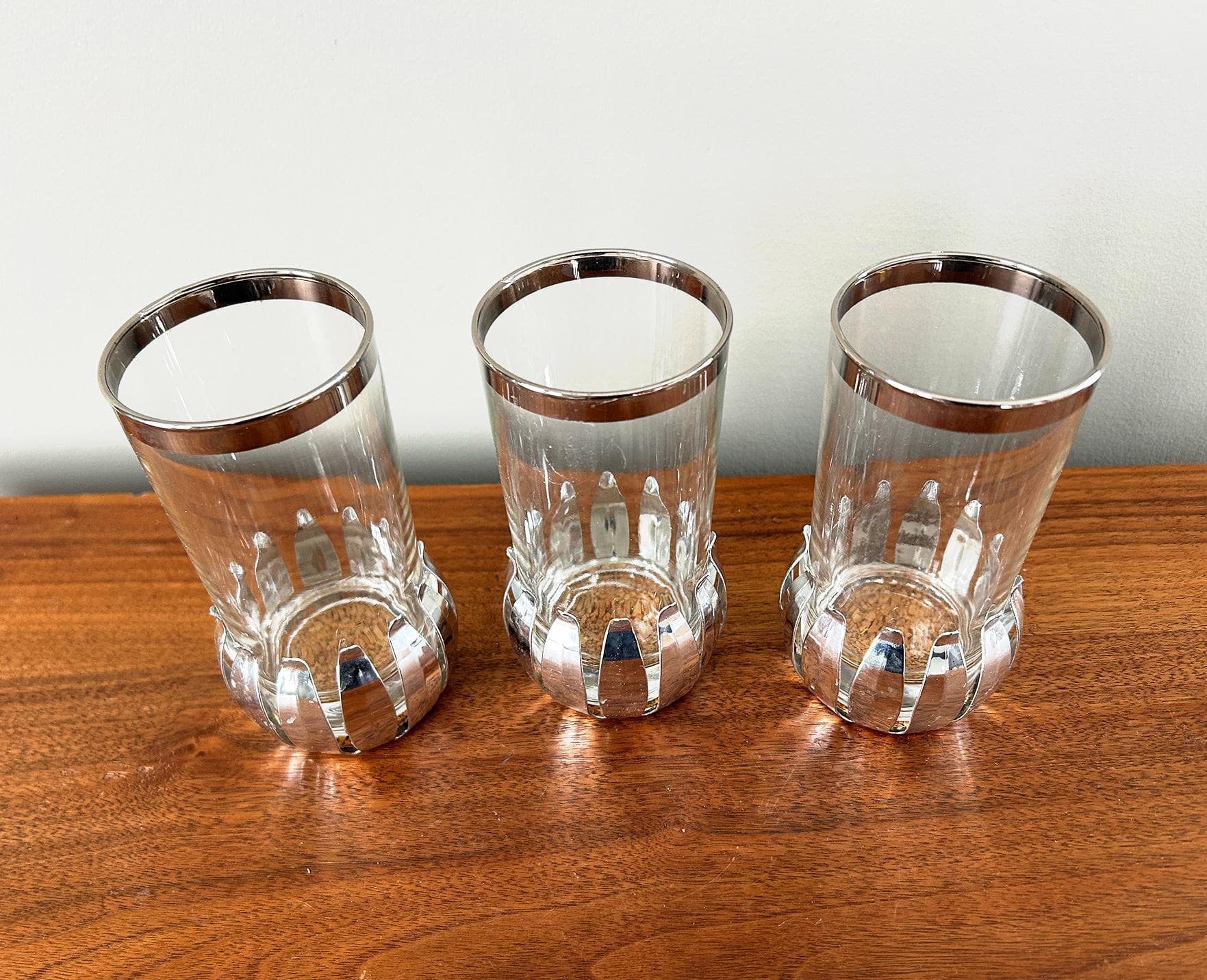 Vintage Set of 3 Mid Centuury Dorothy Thorpe Tumblers with Lotus Coasters - image 5