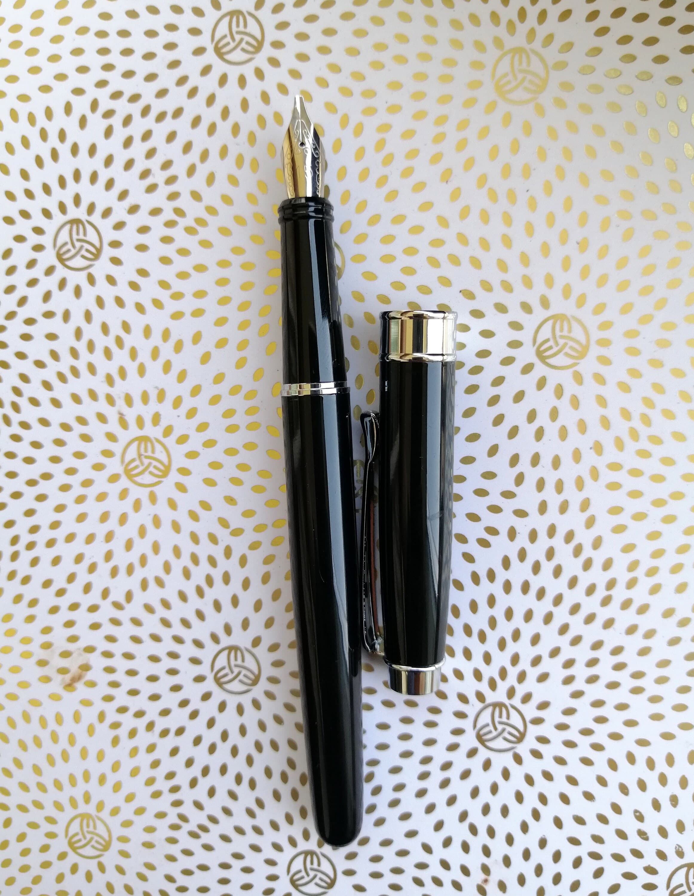 Calligraphy fountain pen set- 3 different tips and 14 replacement color cartridges-Discount! - image 5