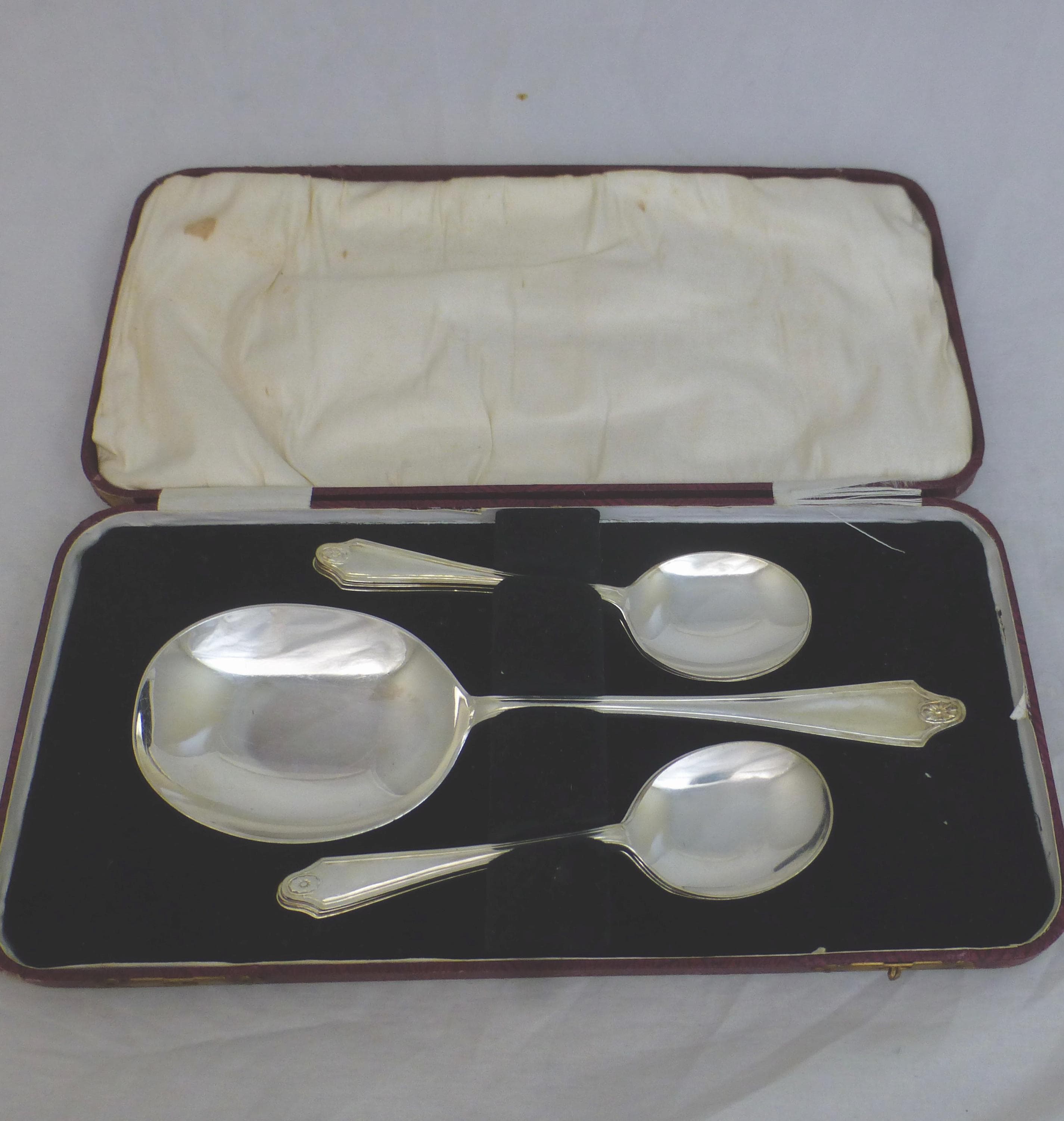 Vintage Cased Charles James Allen Silver Plate 7 pce Round Spoon Set 1 Large Serving & 6 Dessert Spoon - CJA S Hourglass - Sheffield England