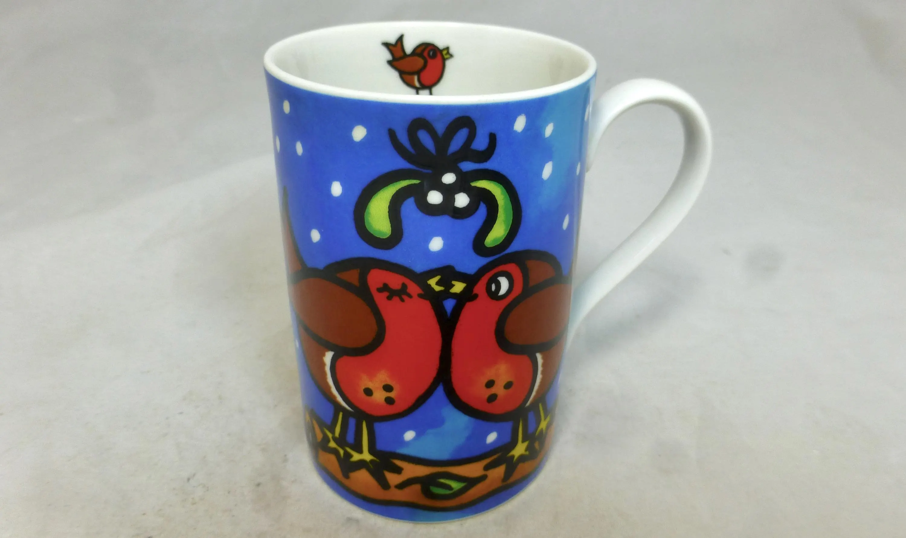 Dunoon Festive Fun Mug with Kissing Robins and Yellow Cat in Red Santa Hat - Jane Brookshaw Design - Scottish Stoneware - Made in Scotland