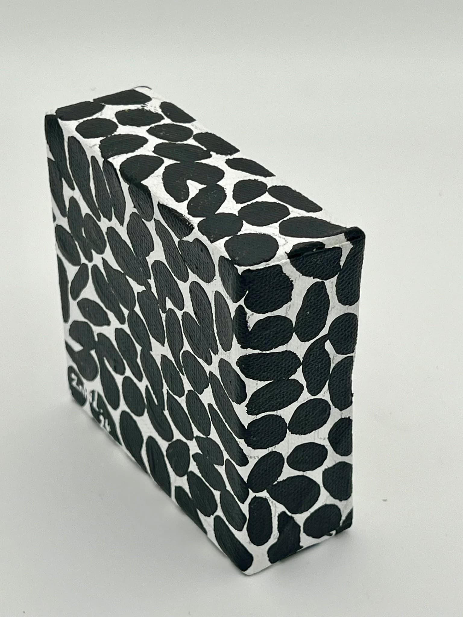 Miniature Giraffe pattern Black & White painting, small painting, tiny canvas, mini canvas, 4x4 - image 3