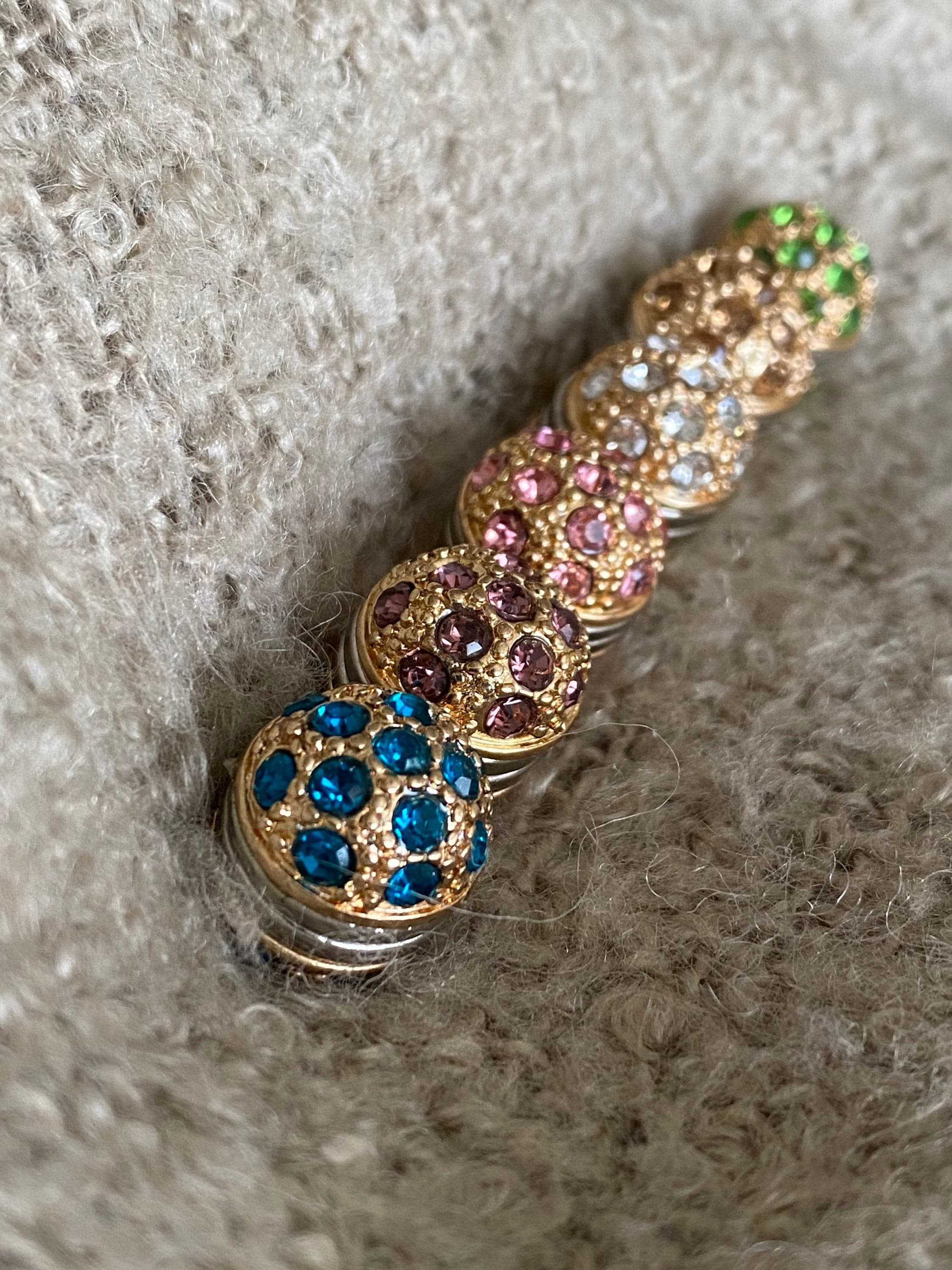 Circular rhinestone hijab magnets