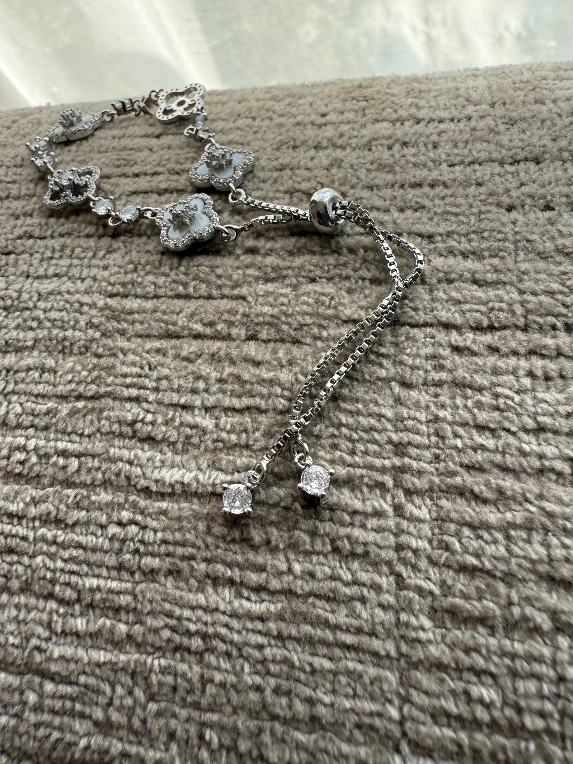 Clover flower bracelet - image 5