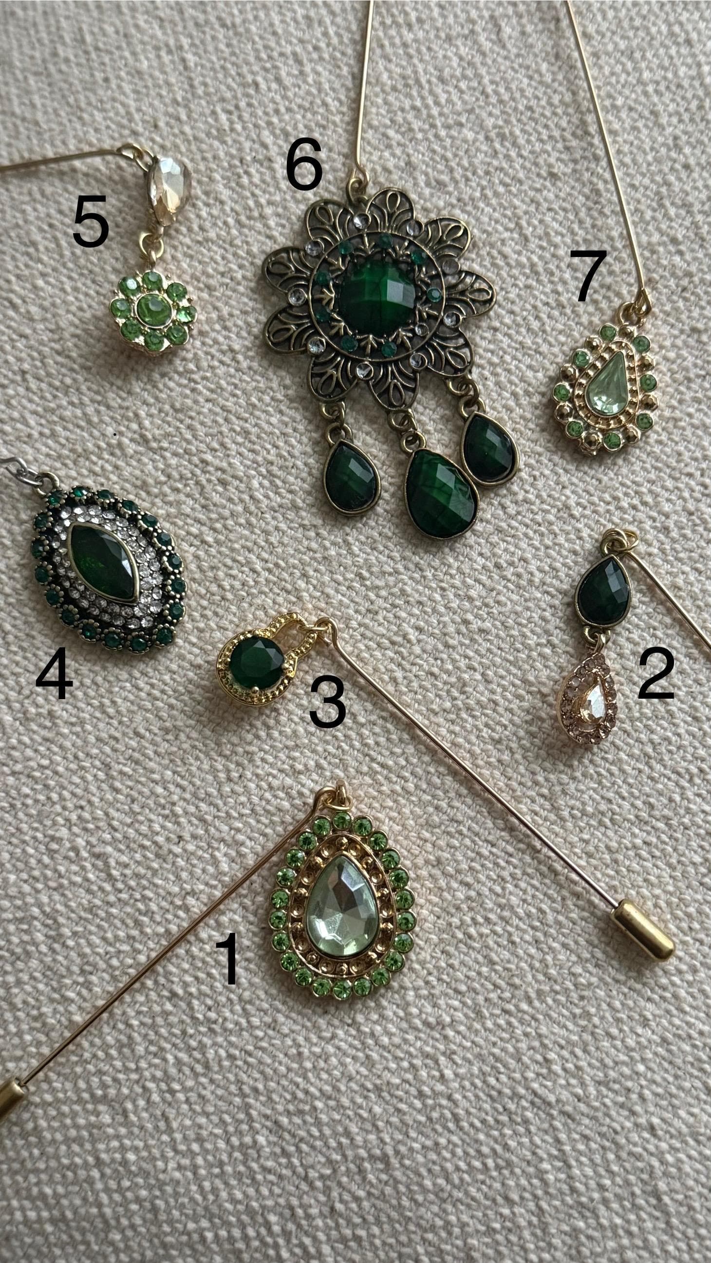Green shaded hijab pins - image 3