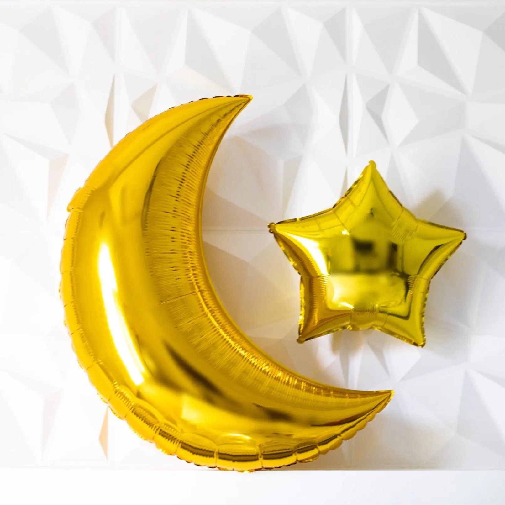 Giant Metallic Crescent|Star Balloon Party Pack - image 4