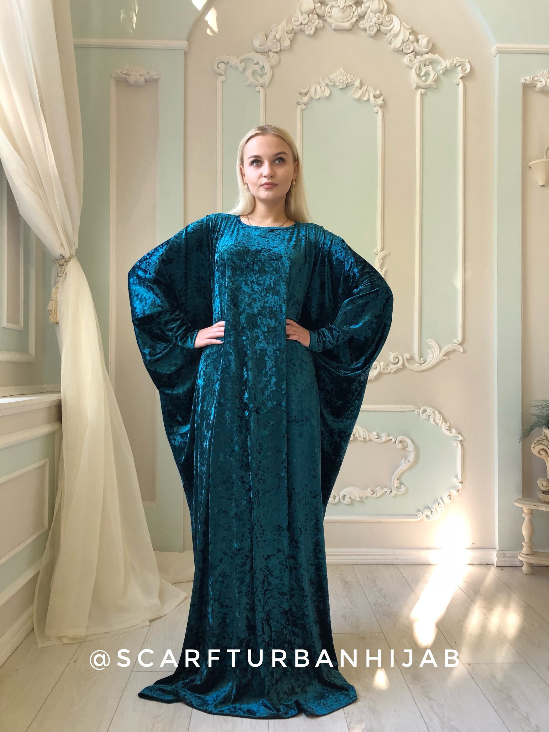 Emerald Velvet Abaya Dress with Hijab, Plus Size Caftan - image 4