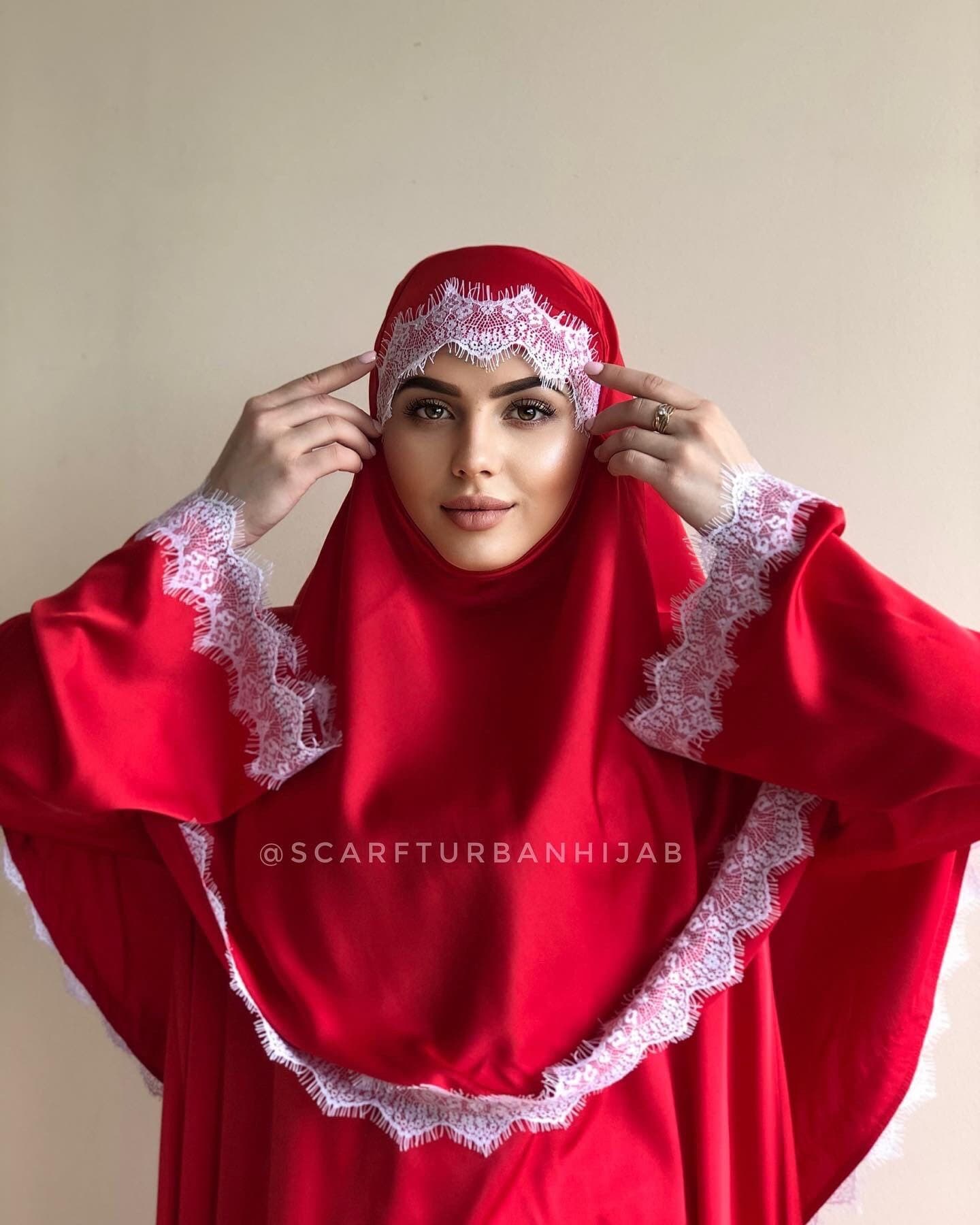 Red Silk Lace Abaya, Elegant Muslim Wedding Outfit (S-M) - image 3