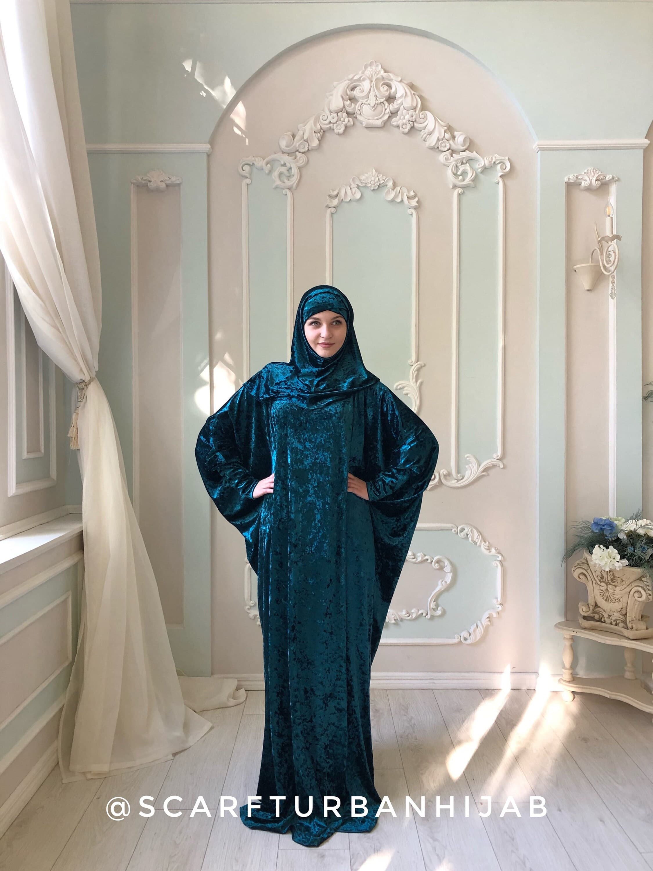 Emerald Velvet Abaya Dress with Hijab, Plus Size Caftan - image 5