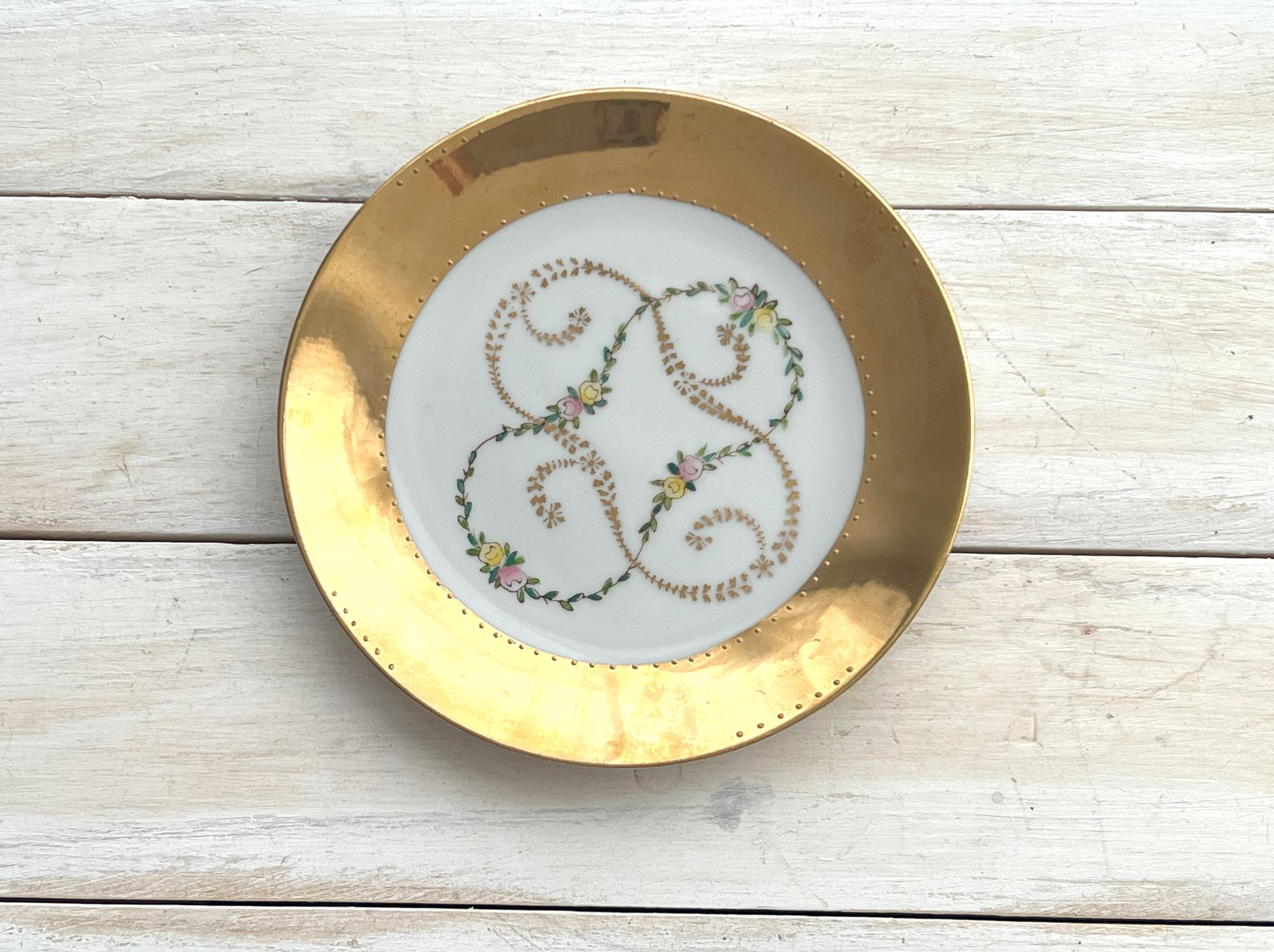 Vintage Arnart Plate, Original Arnart Creation Plate. Japan, Number S7647, Gold Trim with Flower Design, 6 3/4