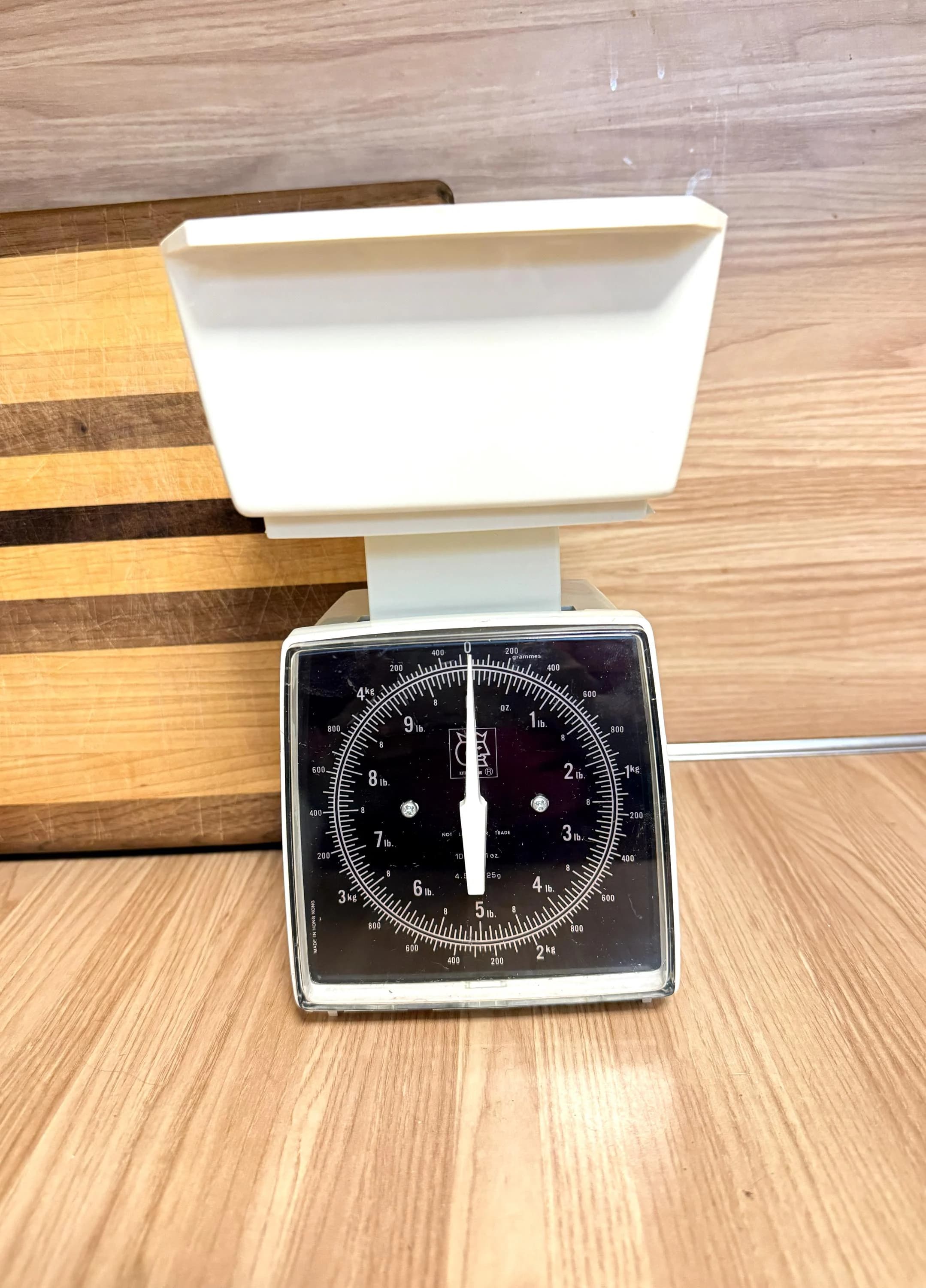 Vintage White Kitchen King Scale, Mid Century Scale, Retro Kitchen Decor - image 3