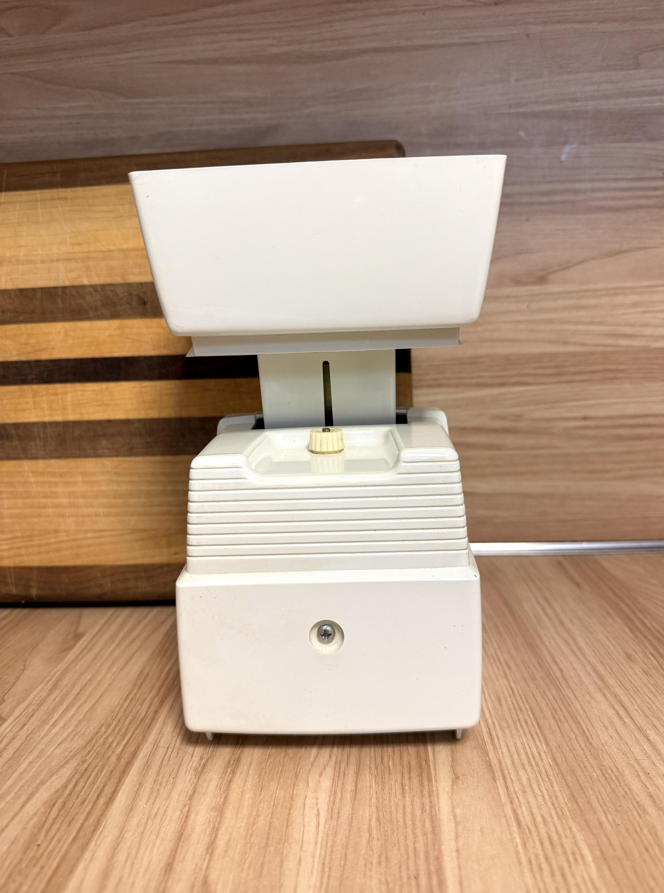 Vintage White Kitchen King Scale, Mid Century Scale, Retro Kitchen Decor - image 5