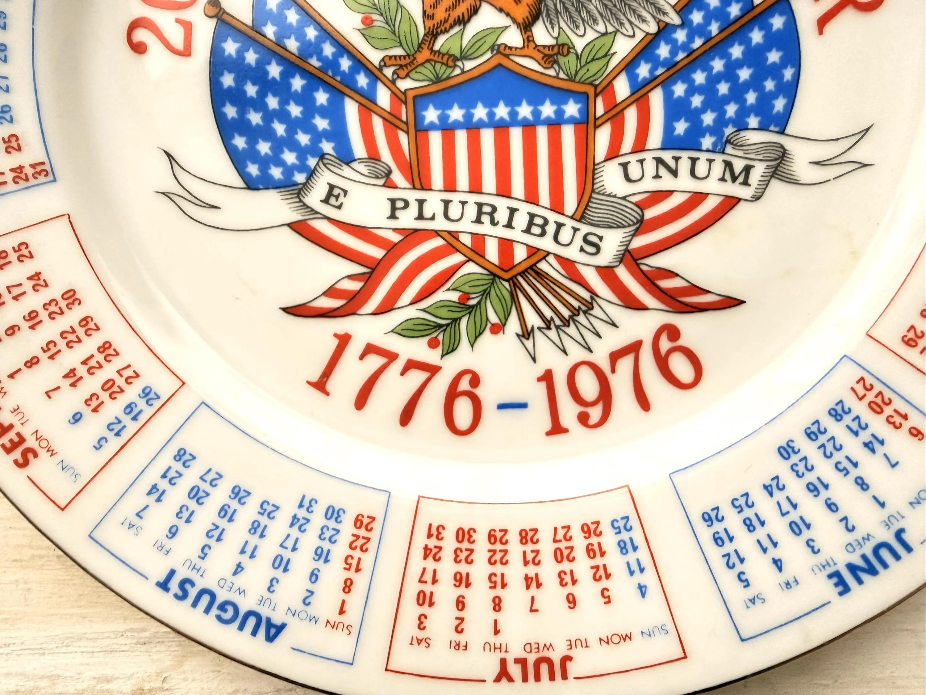 1976 American Eagle Bicentennial Plate – 200th Anniversary 1776–1976 – Vintage Collectible Porcelain - image 4