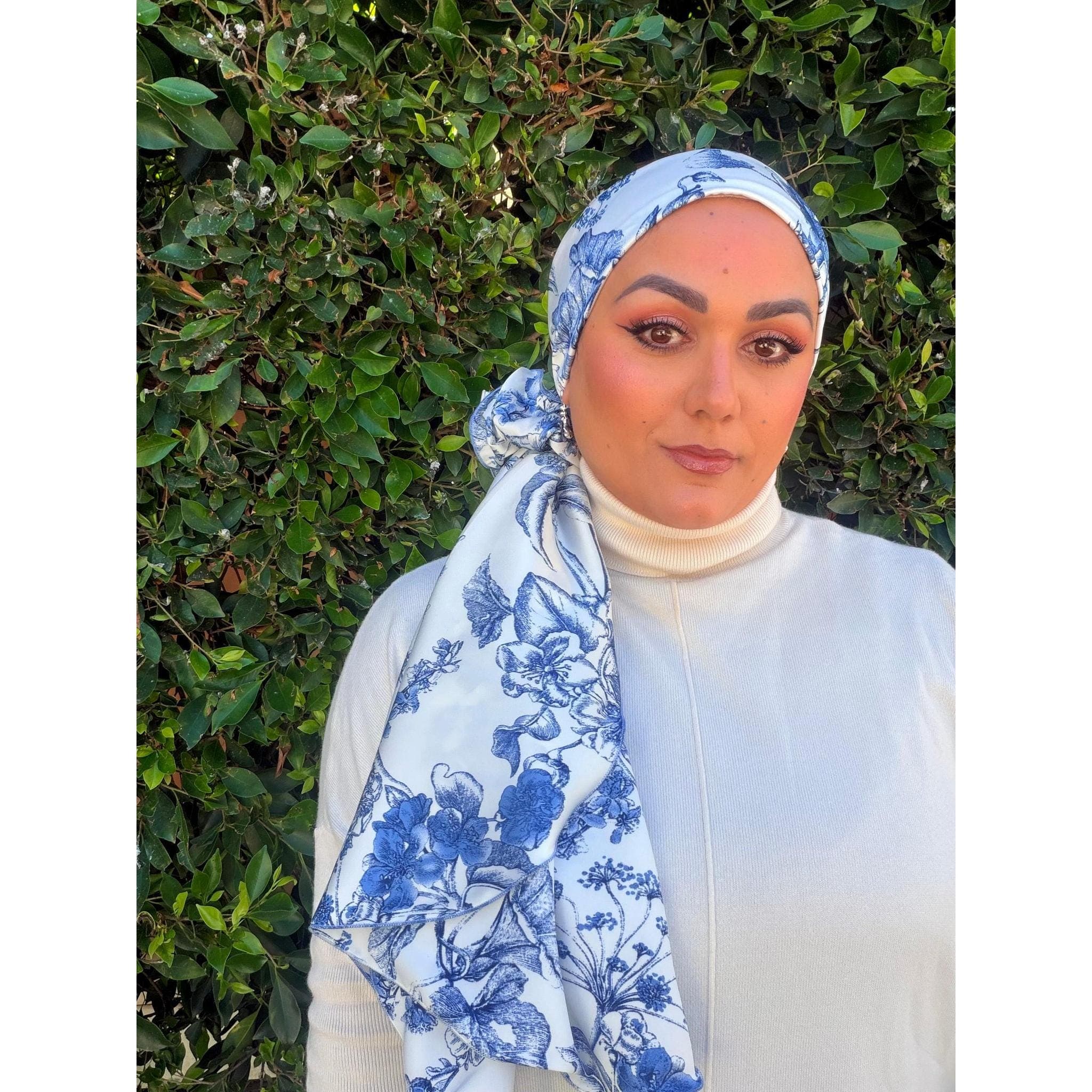 Chic Yom Yom Head Scarf w/ Matching Scrunchy for Women, Blue & White Toile, Hijab Head Wrap, Israeli Head Covering, Chemo Headwear Tichel