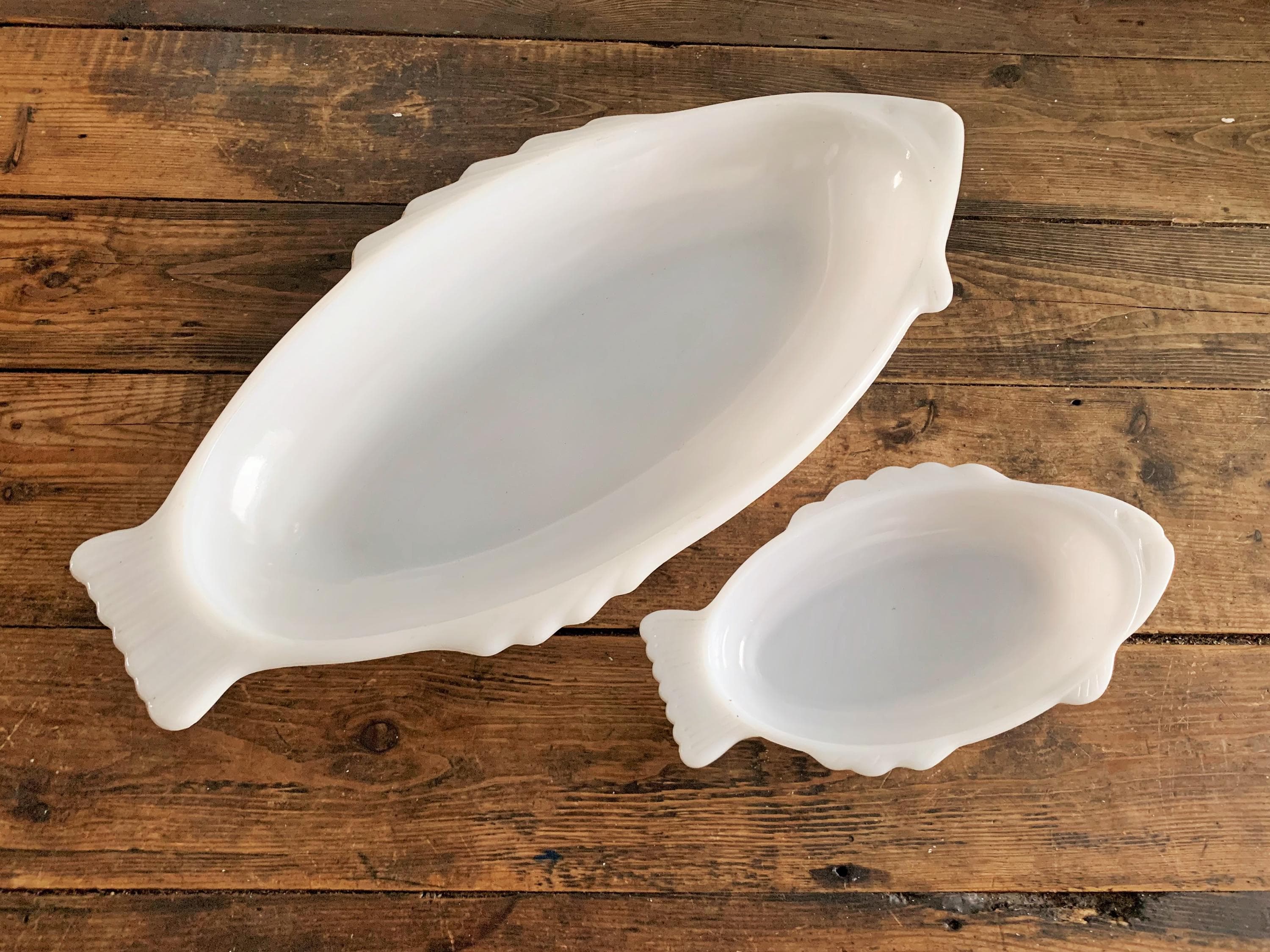 Vintage Set of 2 Glasbake White Milk Glass Fish-Shaped Baking and Serving Dishes Fish Dinner Plates