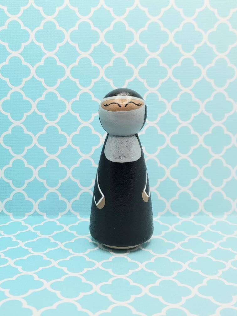 Muslim Doll in Niqab / Wooden Muslim Peg Doll/ Hand painted / Islamic Doll / Niqab / Face Veil/ Burqa / Khimar/ Hijab Doll / Abaya Doll