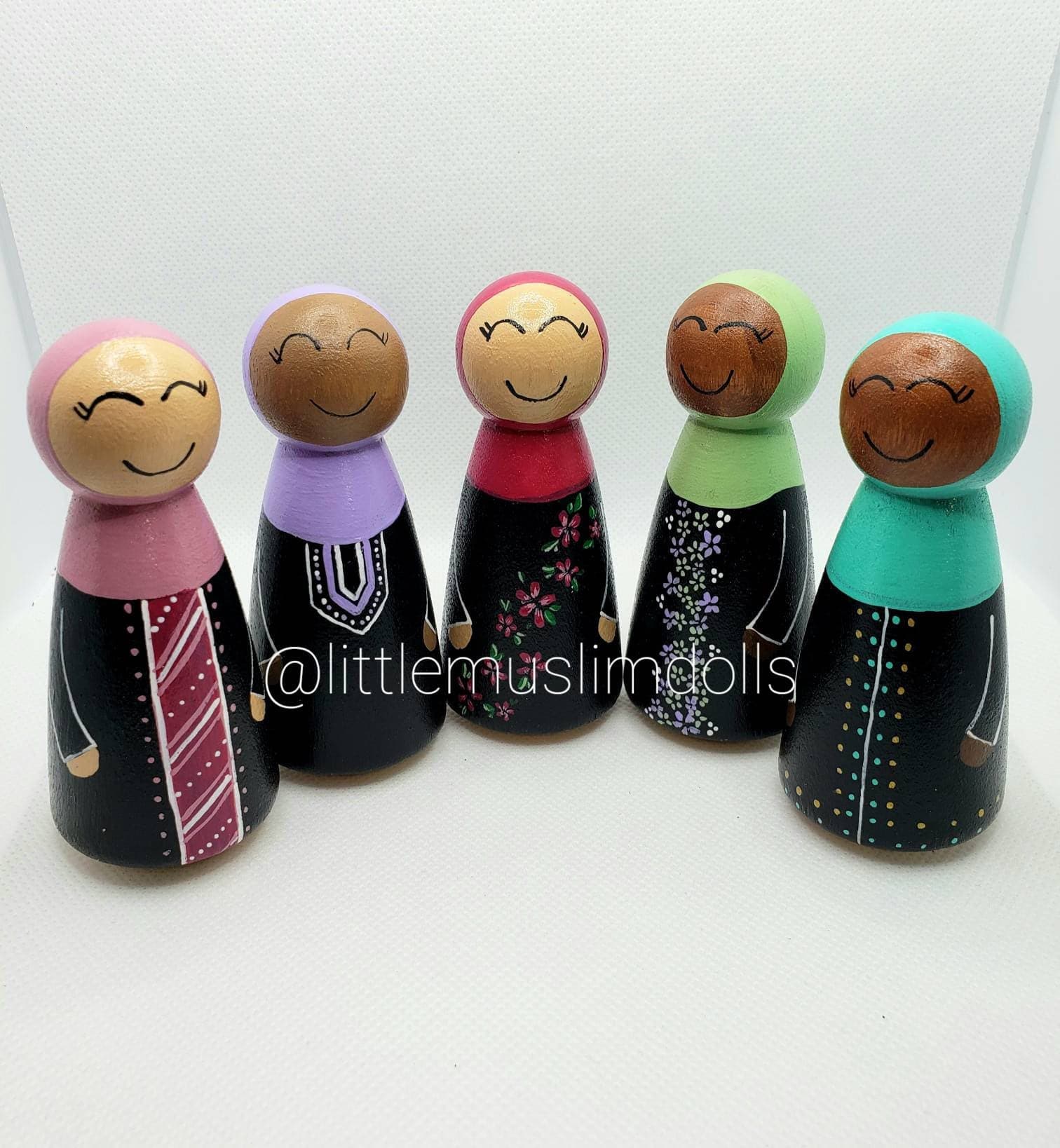 Muslim Doll / Wooden Peg Doll / Hand painted Doll / Islamic Doll