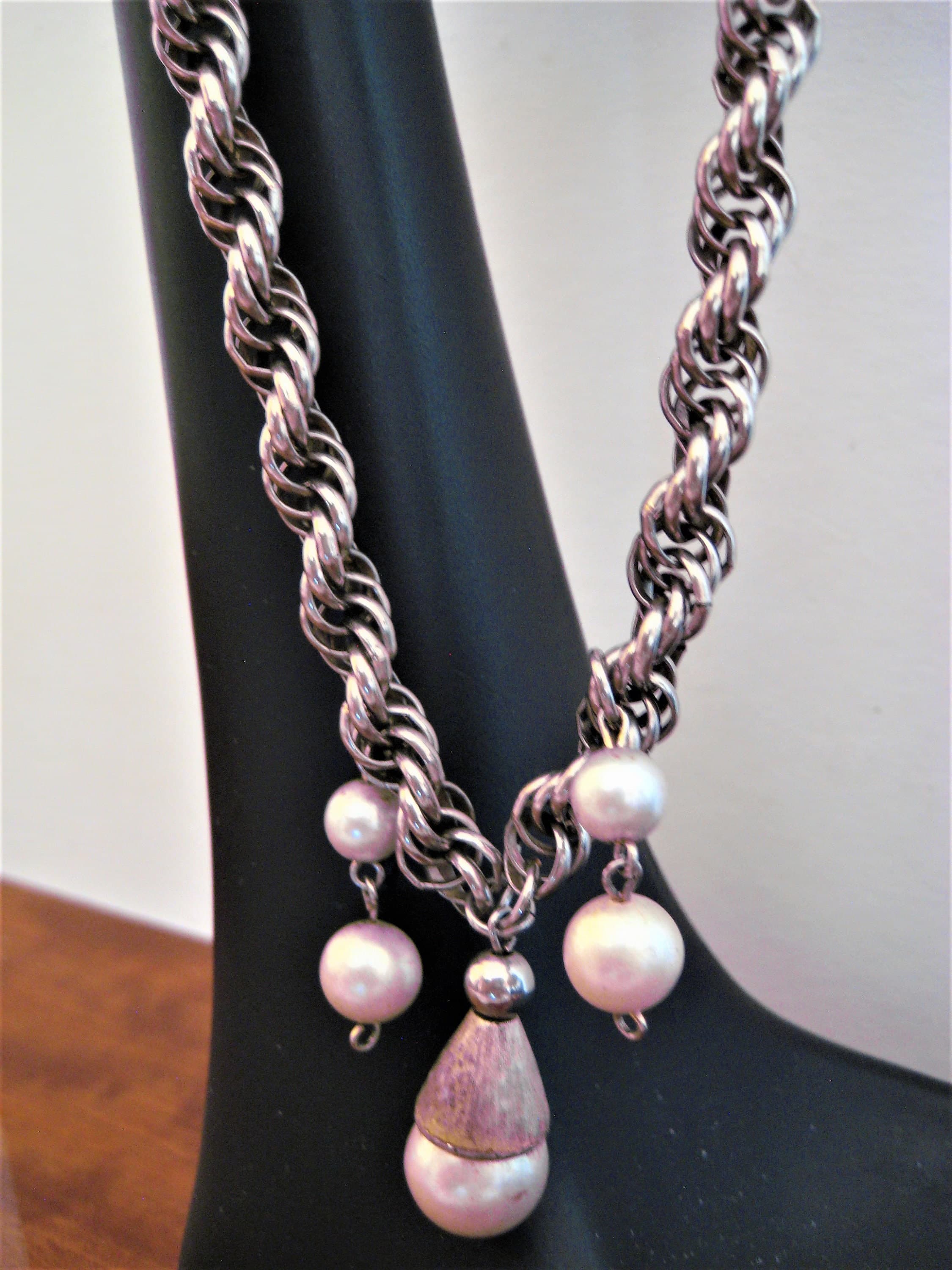 Pendant Necklace, Faux Pearls, Silvery-Gold Rope Chain, 28 Inches Long, Vintage - image 5
