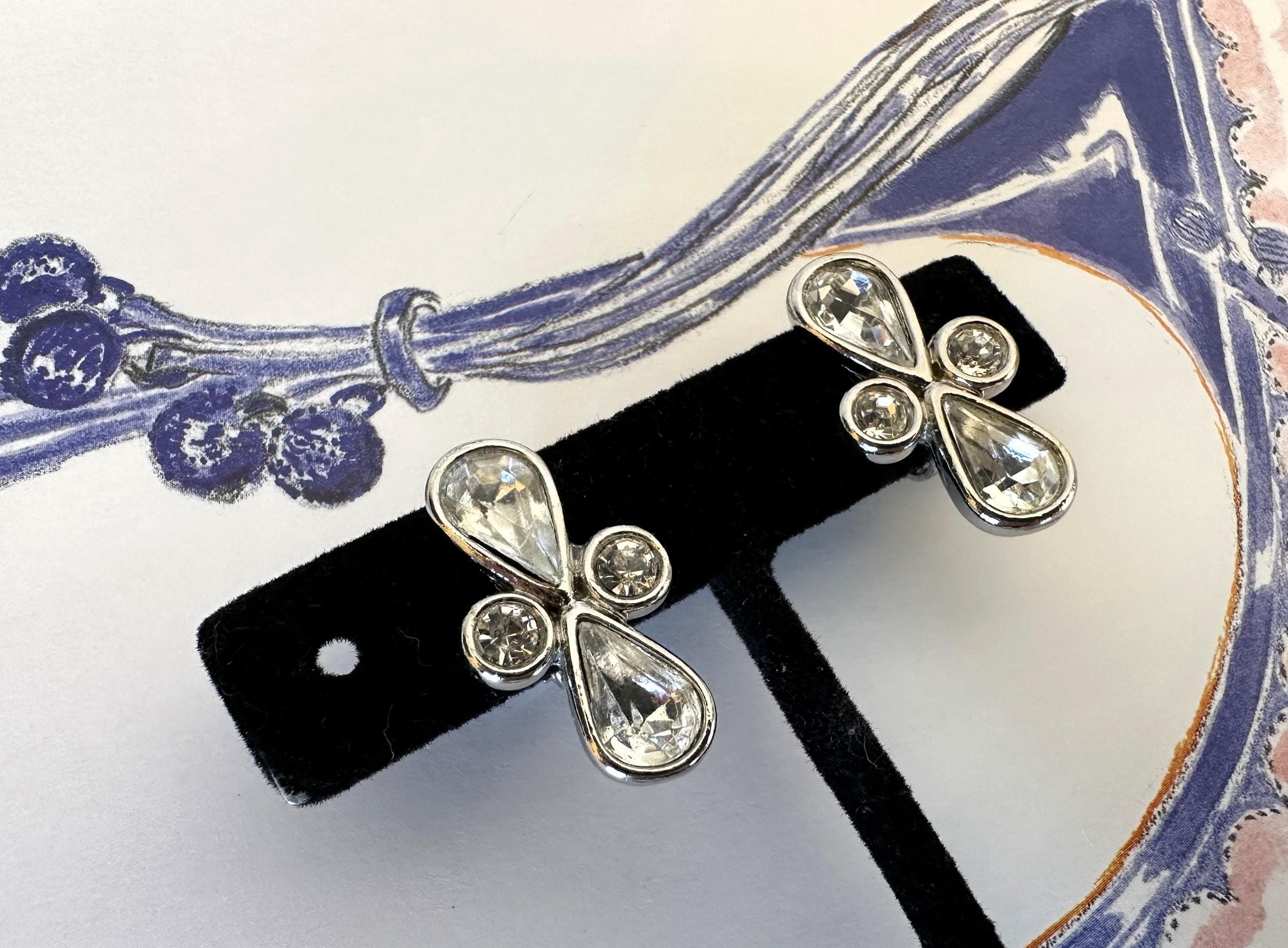 Clip-on Earrings, Clear Rhinestones, Silver Settings, Vintage Estate Find - image 4