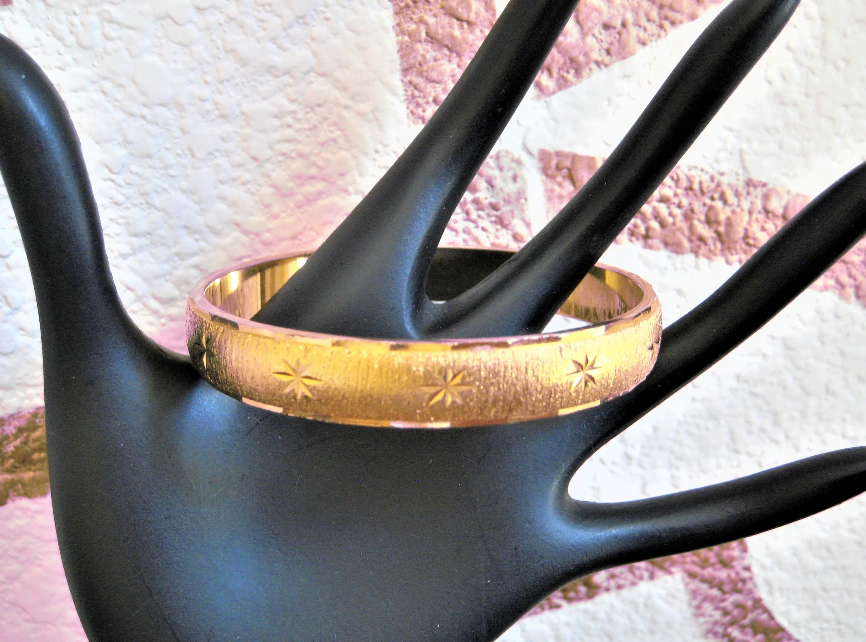 Bangle Bracelet, MONET Gold Tone, Diamond Cut Starburst Design, Vintage - image 5
