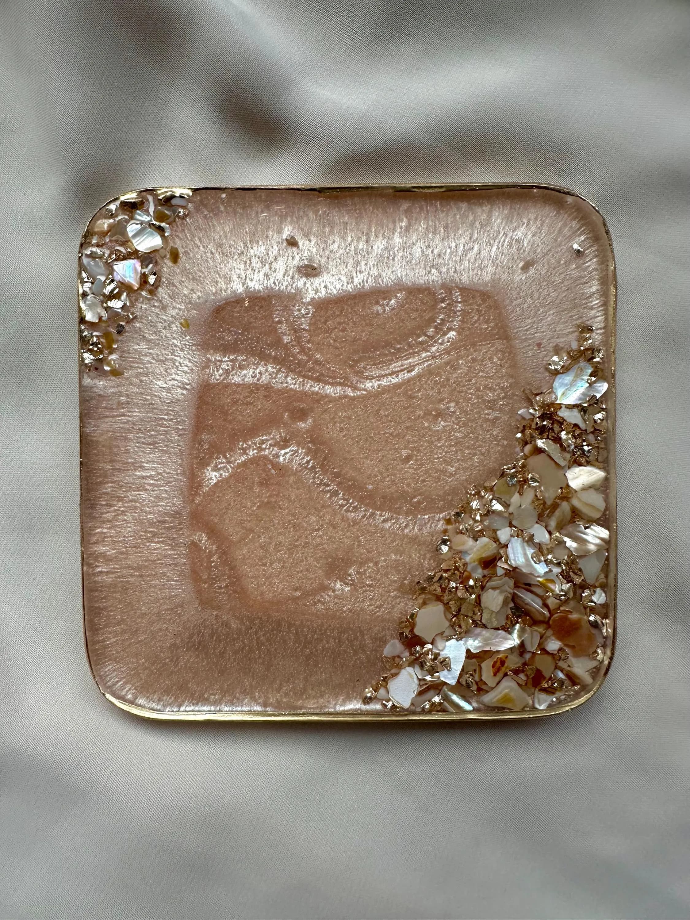 Coral Shell resin coasters|ocean table  coasters|Wedding gift blush|Set of six| |gift for her|champagne quartz| Shells pink decor |original