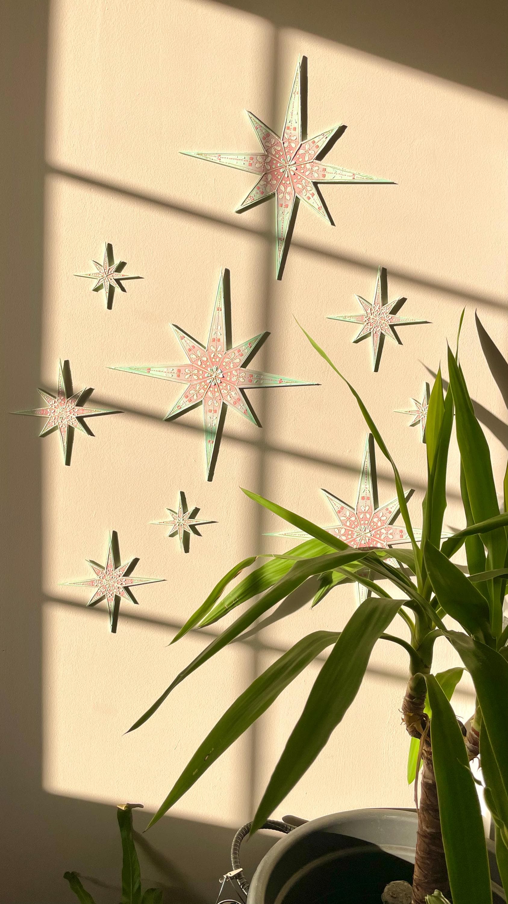 Hand-Painted Wooden Star Wall Decor: Ramadan Eid Decorations - image 4